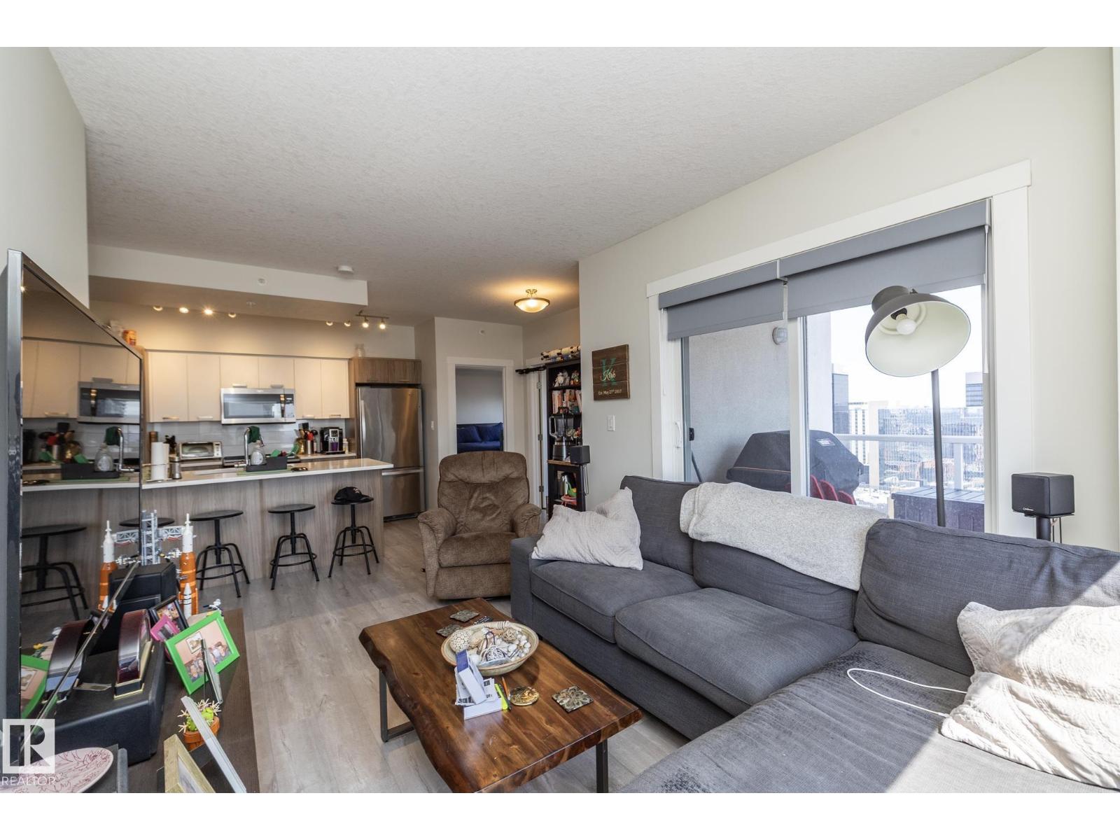 #2402 10410 102 Av Nw Property Photo 15