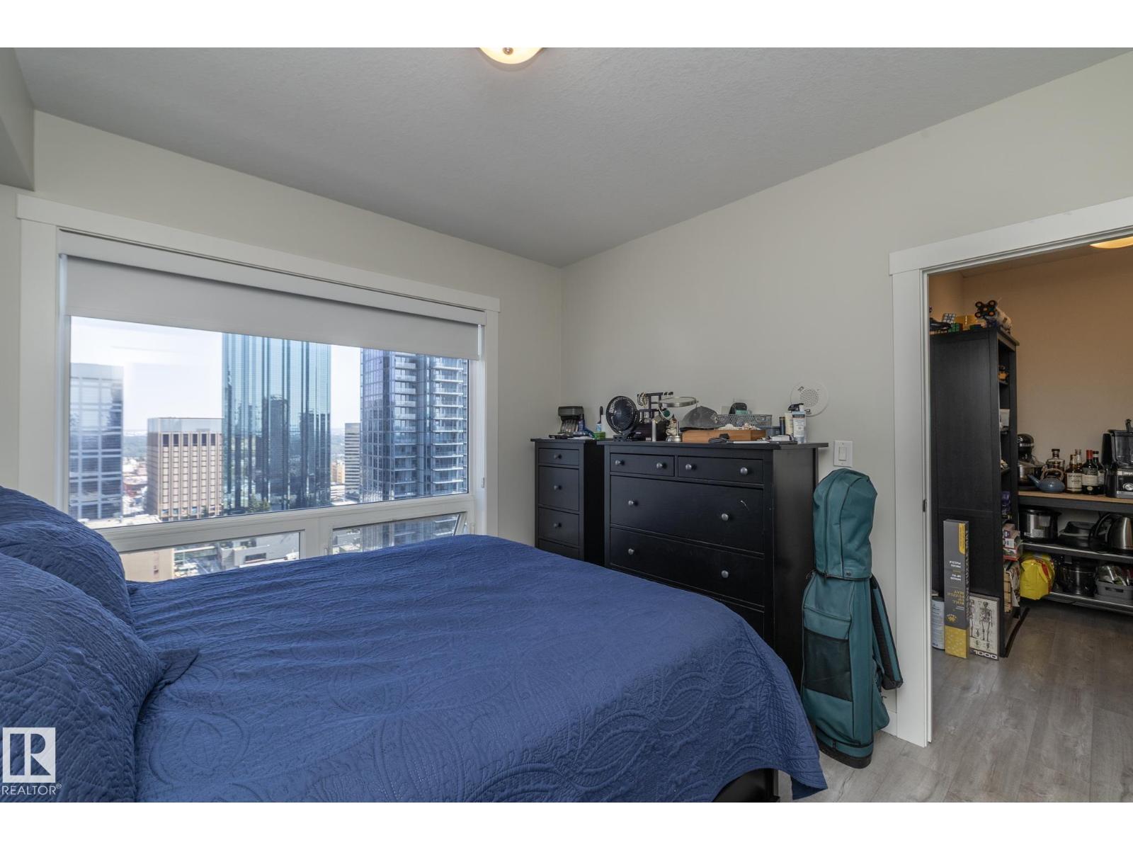 #2402 10410 102 Av Nw Property Photo 22