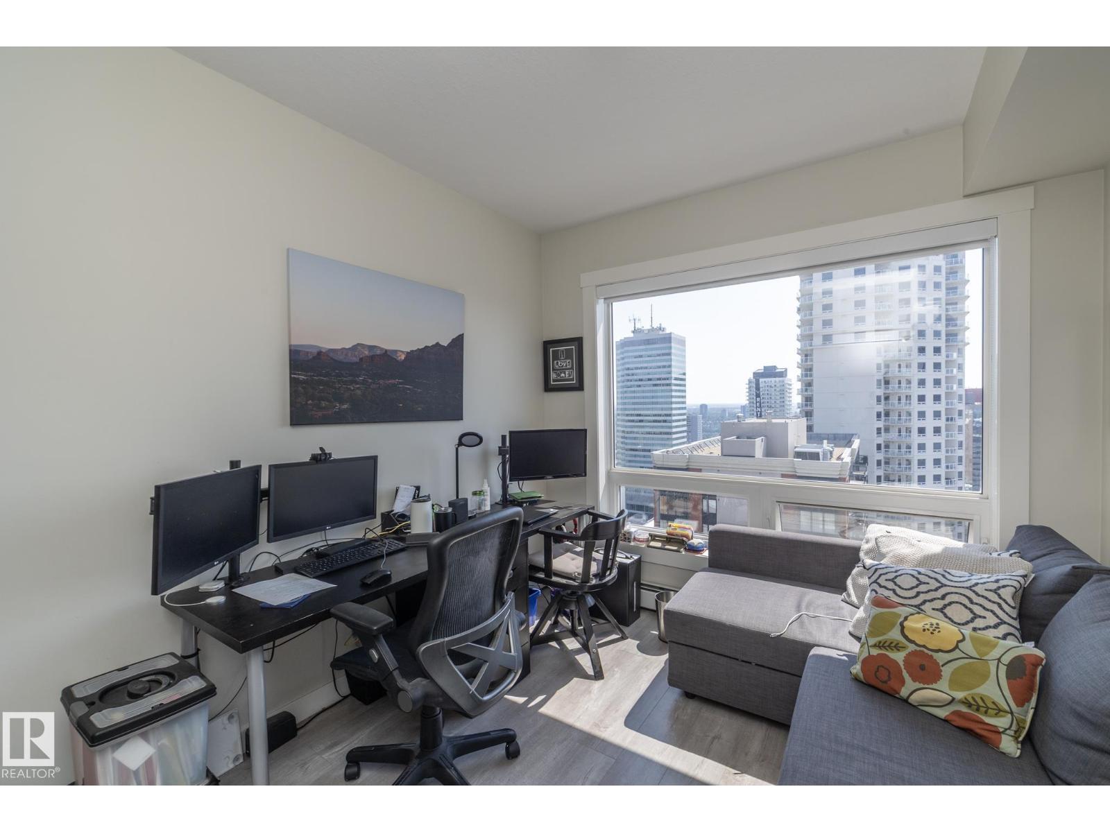 #2402 10410 102 Av Nw Property Photo 32