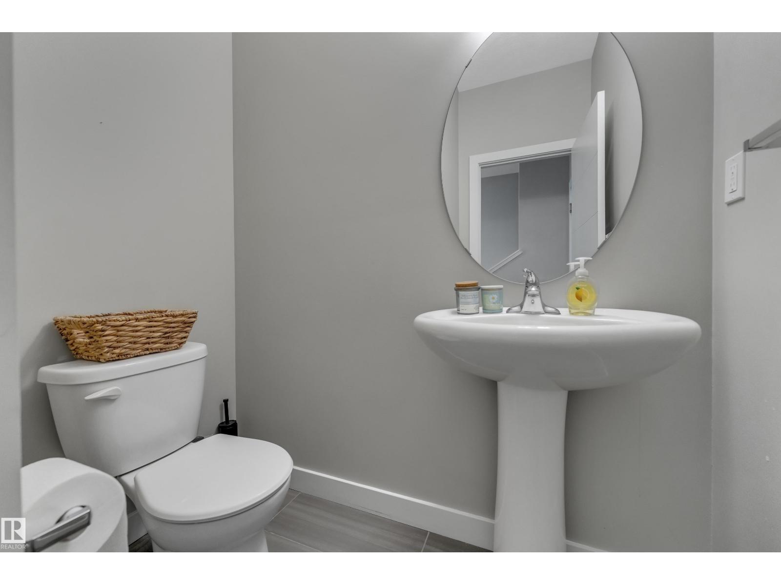 #126 2560 Pegasus Bv Nw Property Photo 6