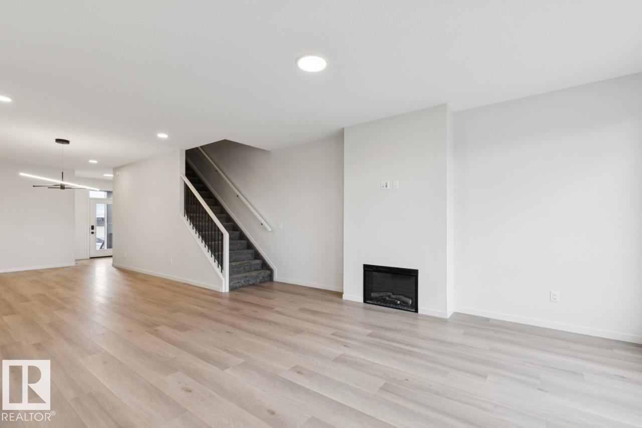 3019 5 Av Sw Property Photo 5