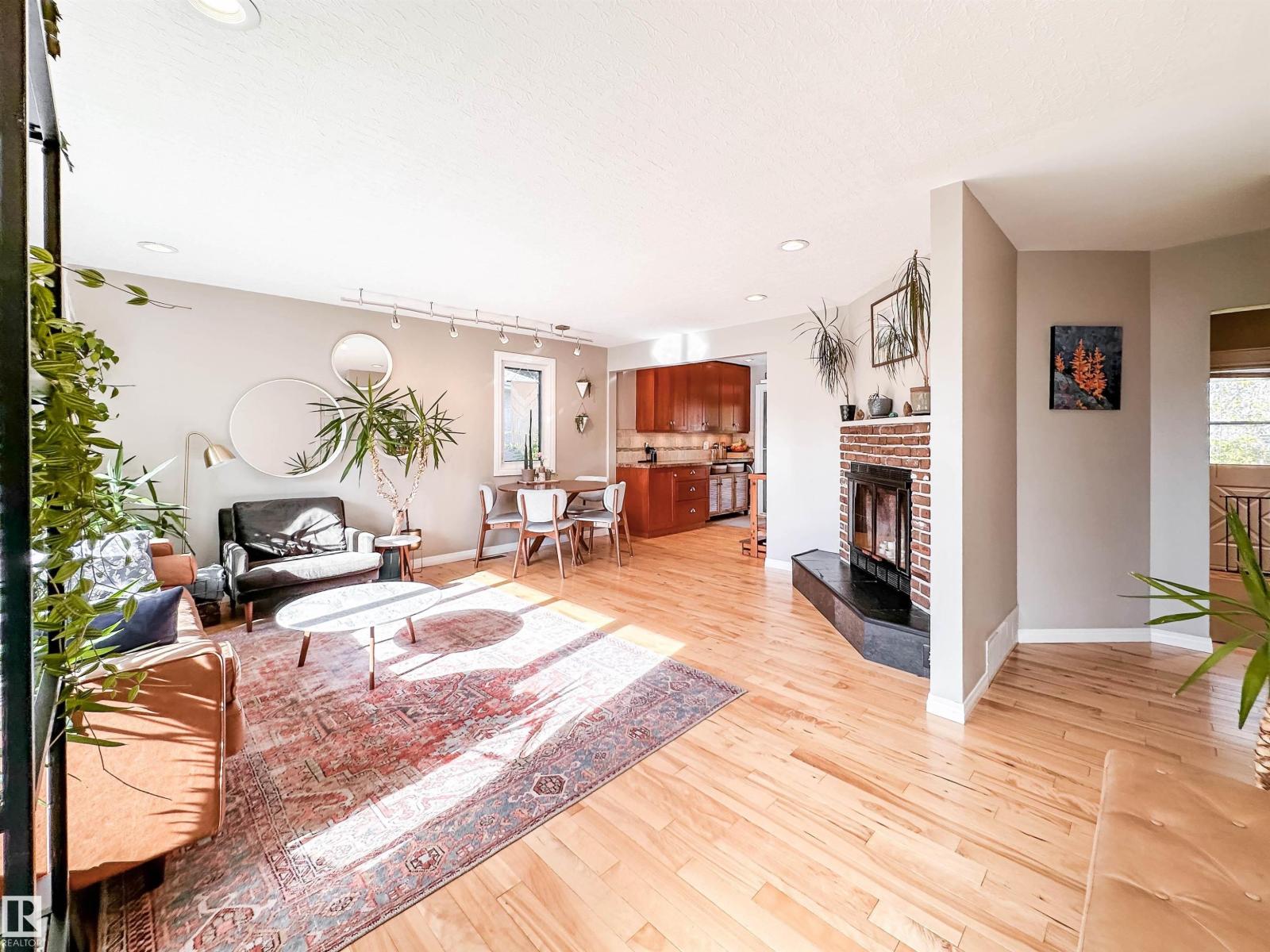 15256 86 Av Nw Property Photo 6