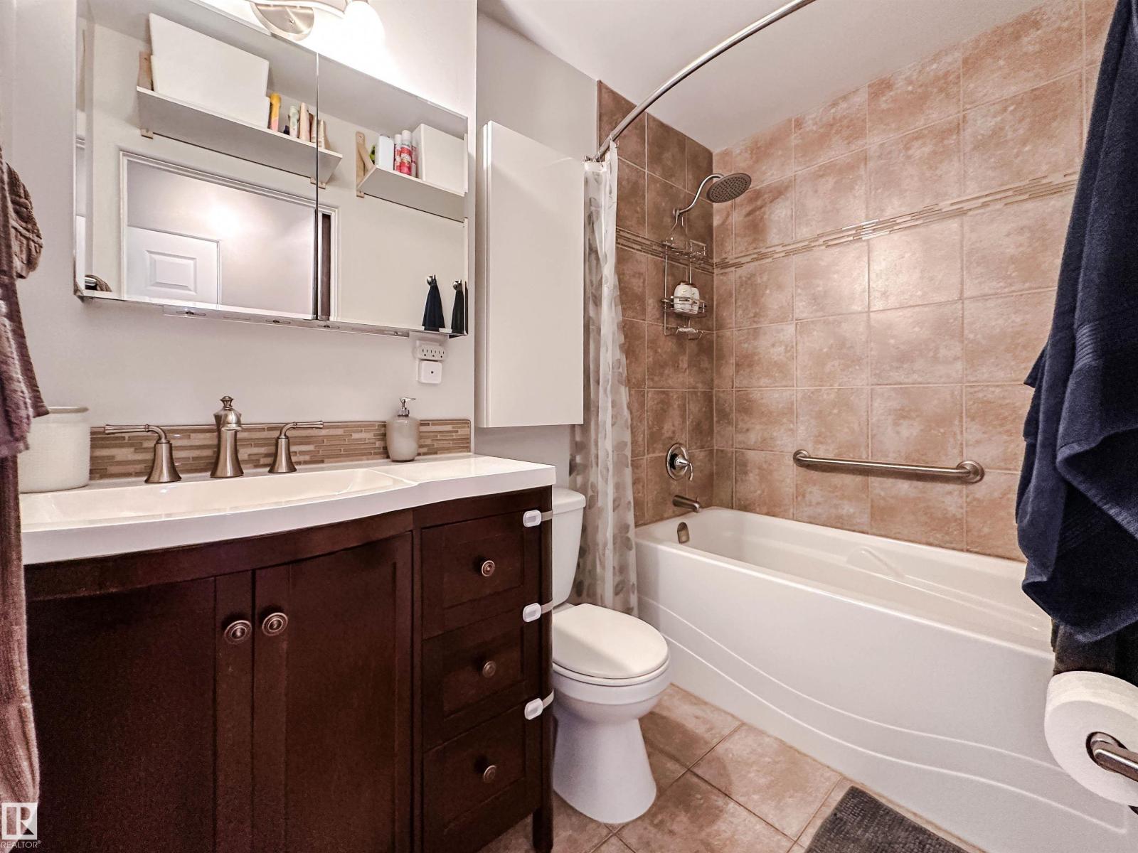 15256 86 Av Nw Property Photo 30