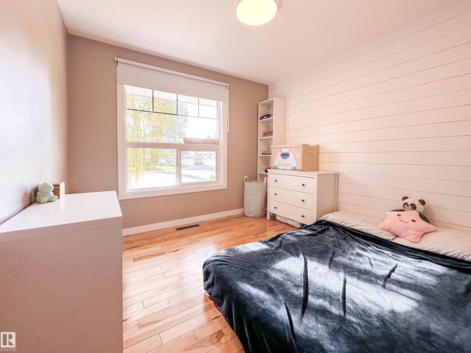 15256 86 Av Nw Property Photo 36