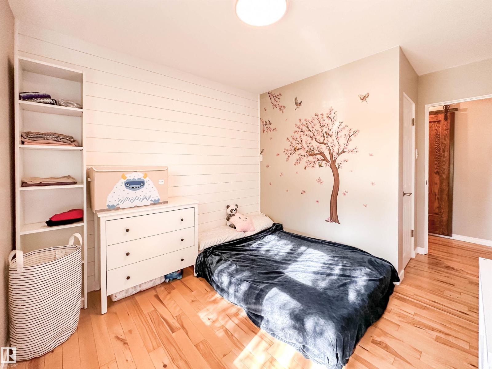 15256 86 Av Nw Property Photo 37