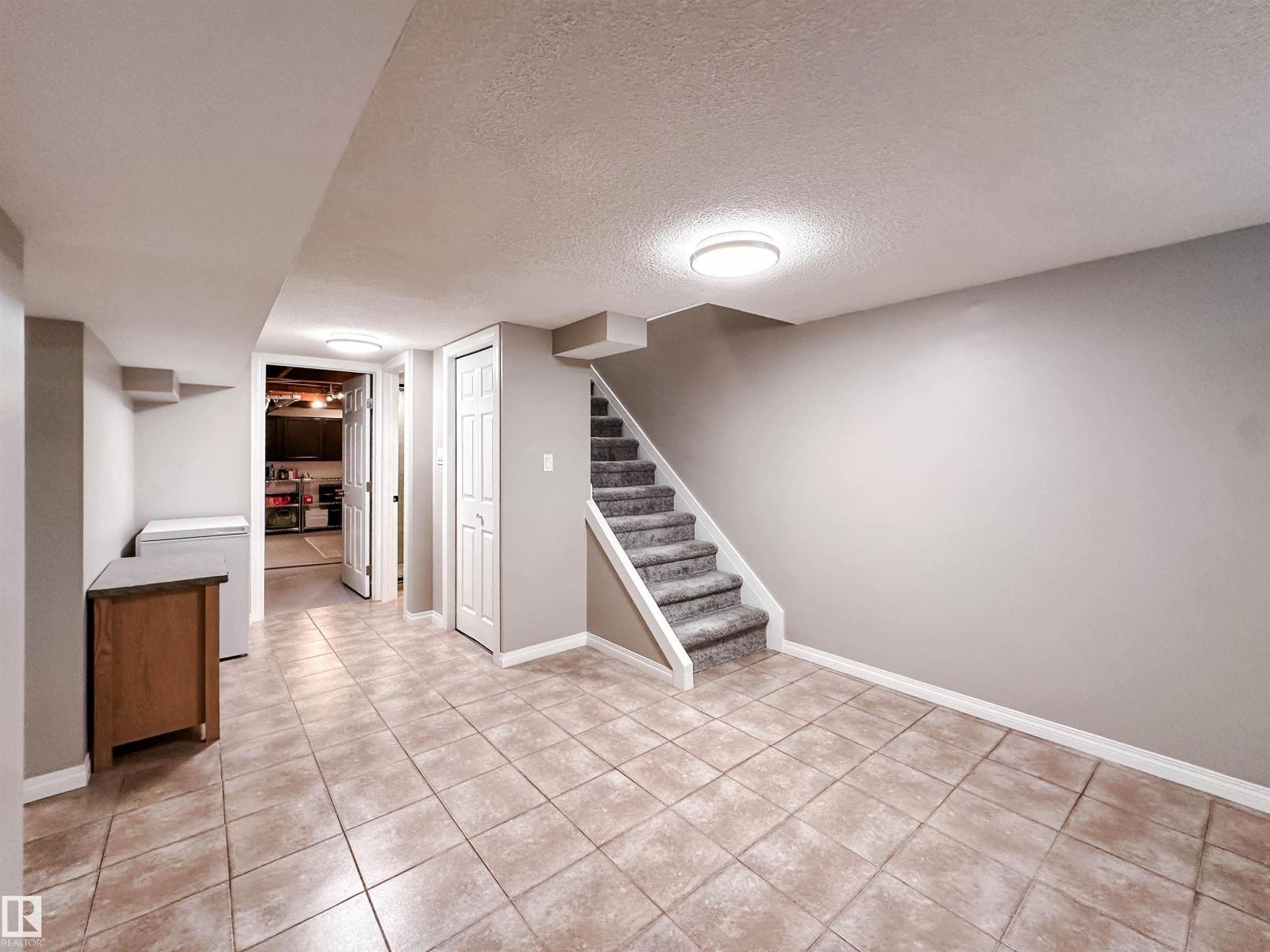15256 86 Av Nw Property Photo 38
