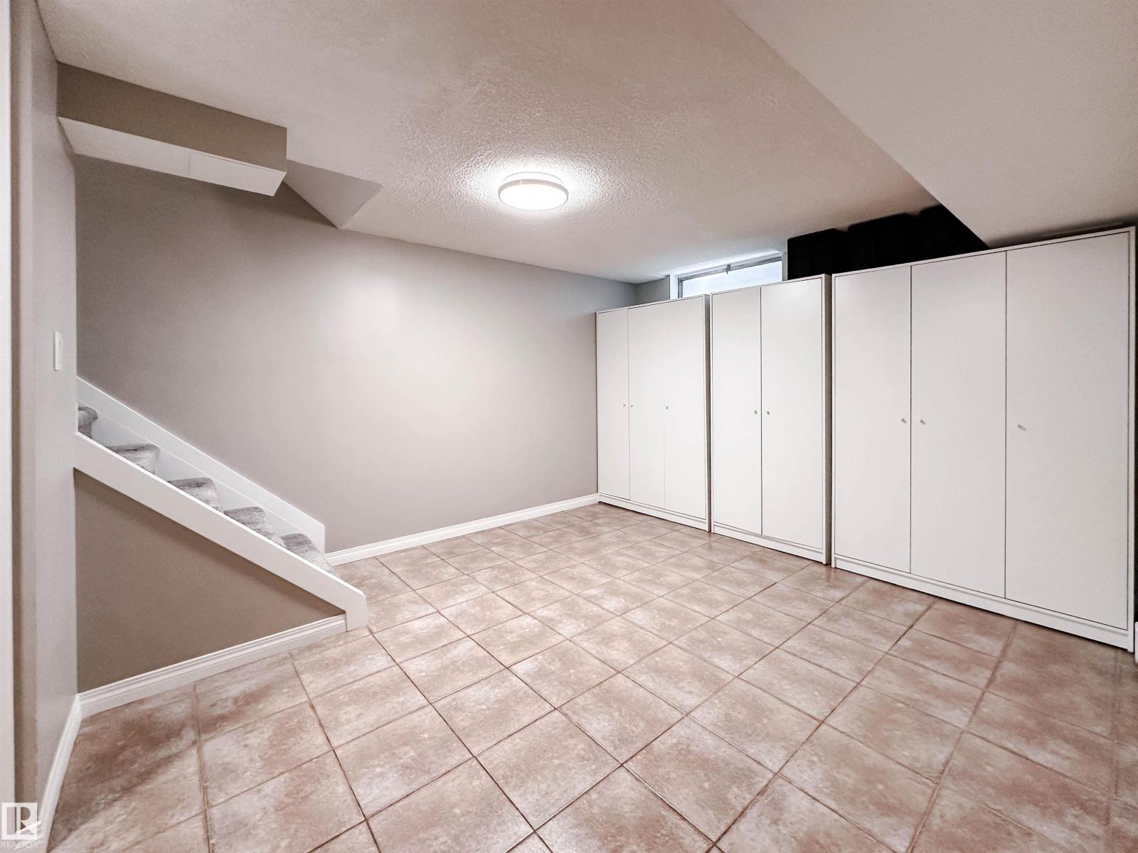 15256 86 Av Nw Property Photo 39