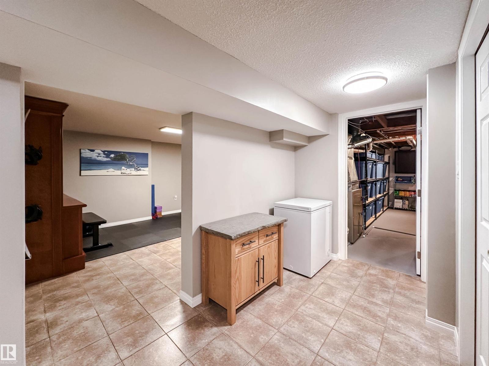 15256 86 Av Nw Property Photo 41