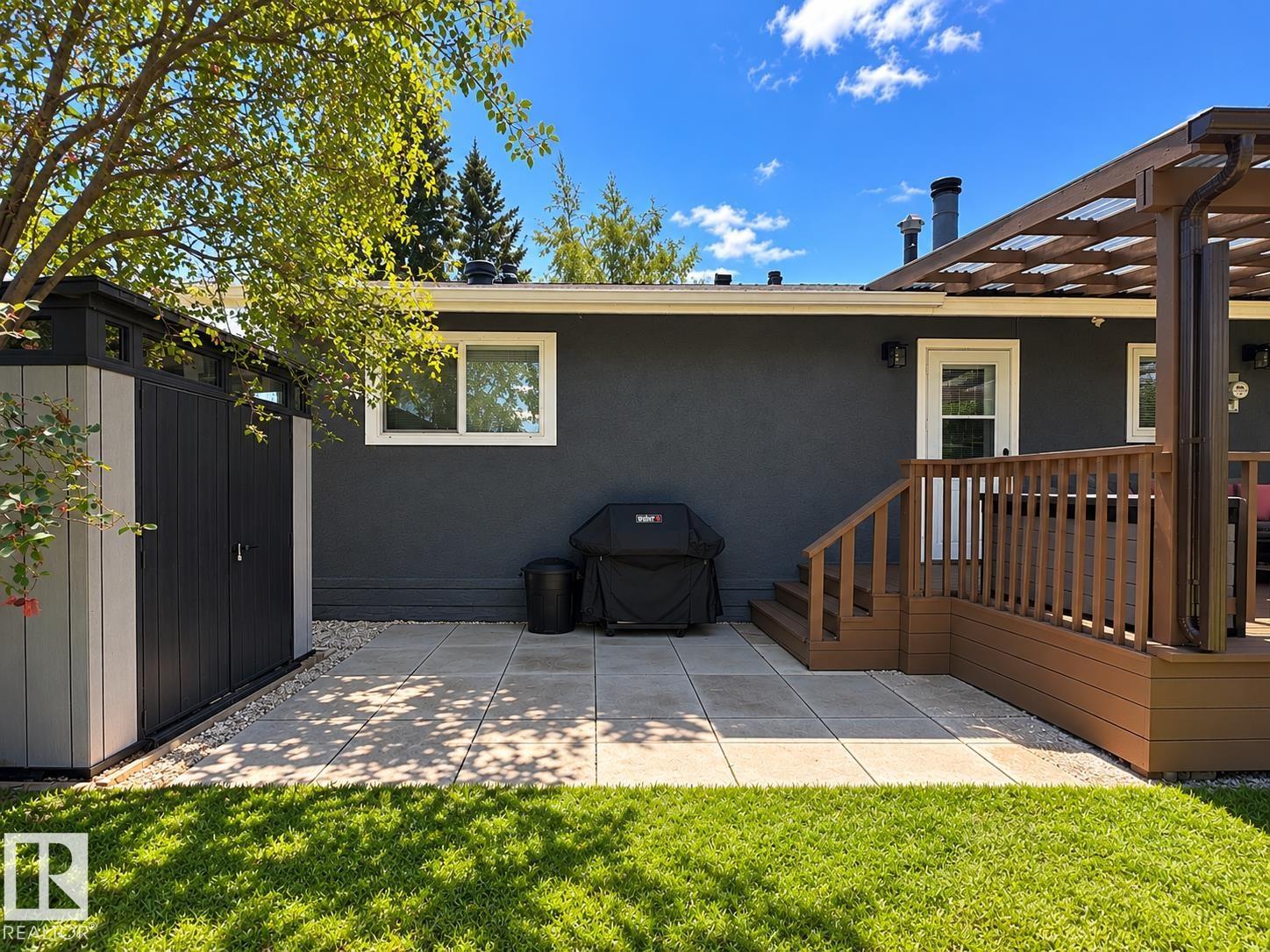 15256 86 Av Nw Property Photo 60