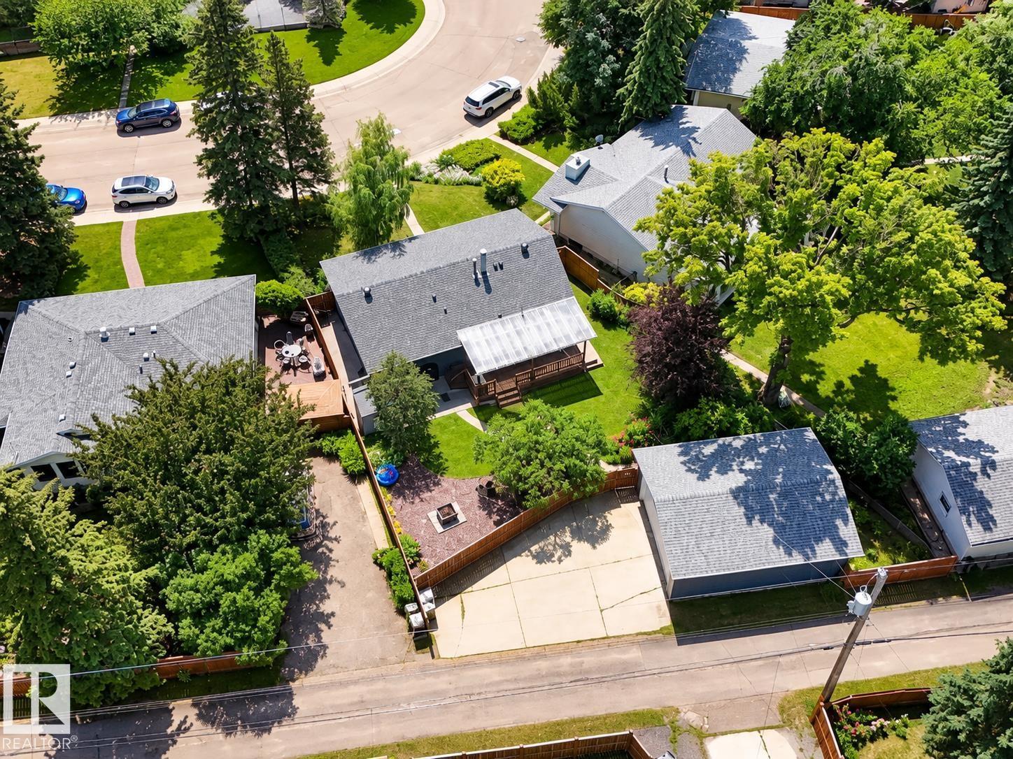 15256 86 Av Nw Property Photo 63