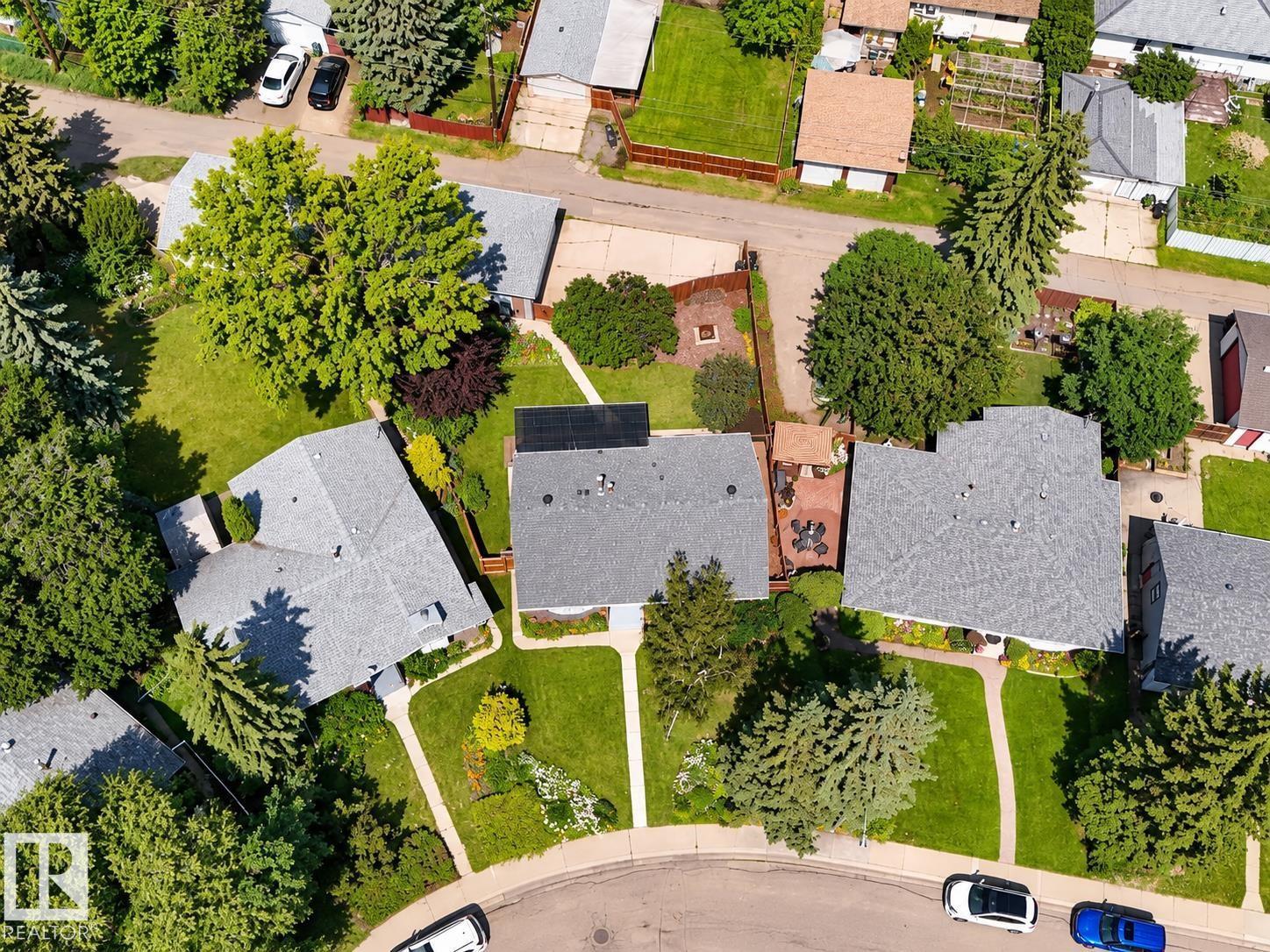 15256 86 Av Nw Property Photo 64