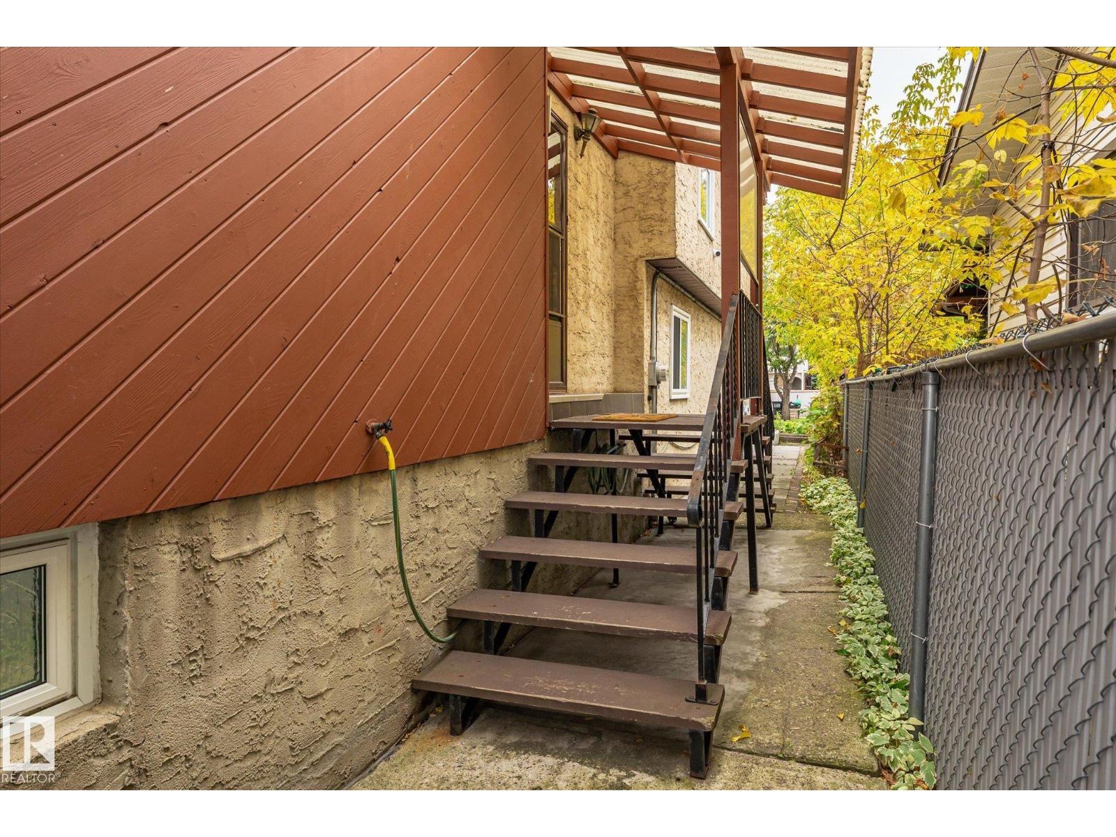 10242 161 St Nw Property Photo 6