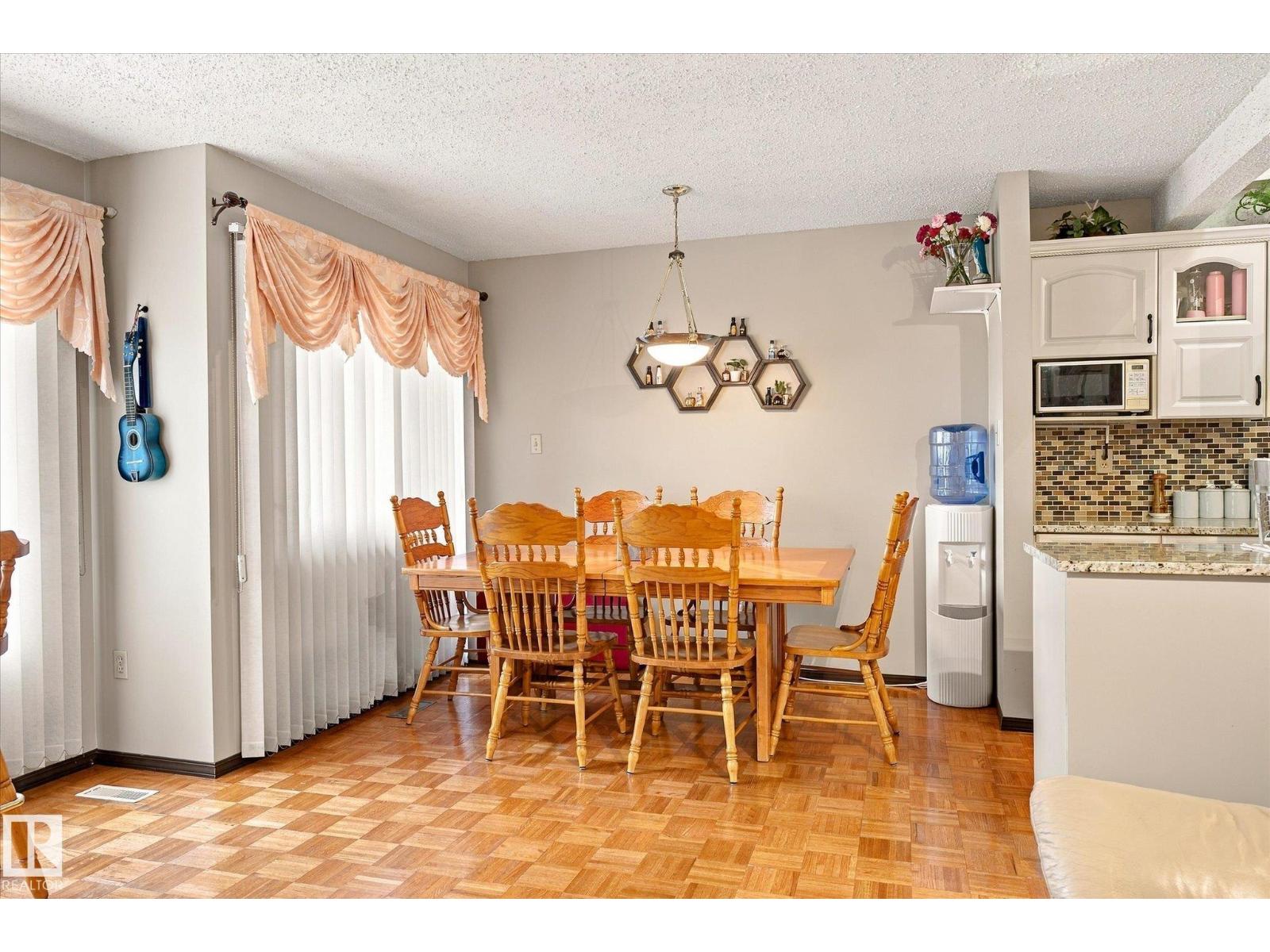 10242 161 St Nw Property Photo 14