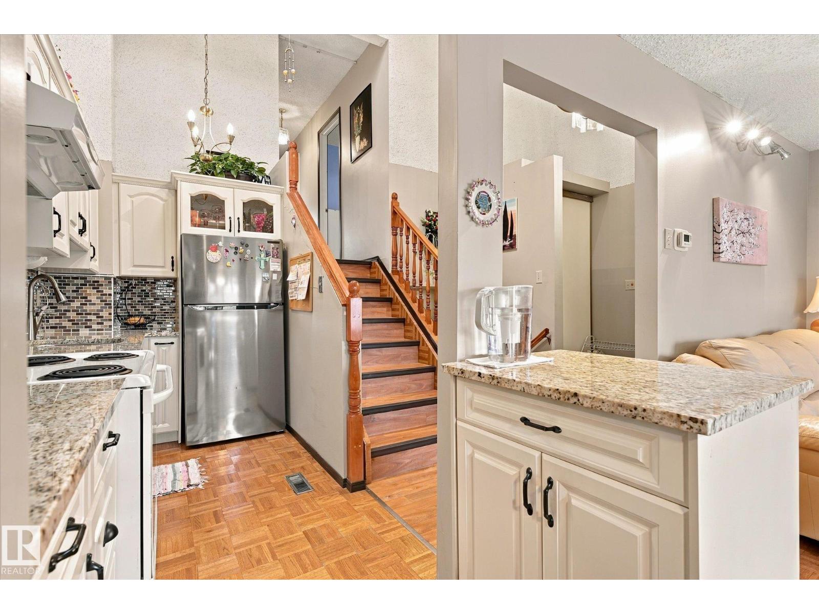 10242 161 St Nw Property Photo 18