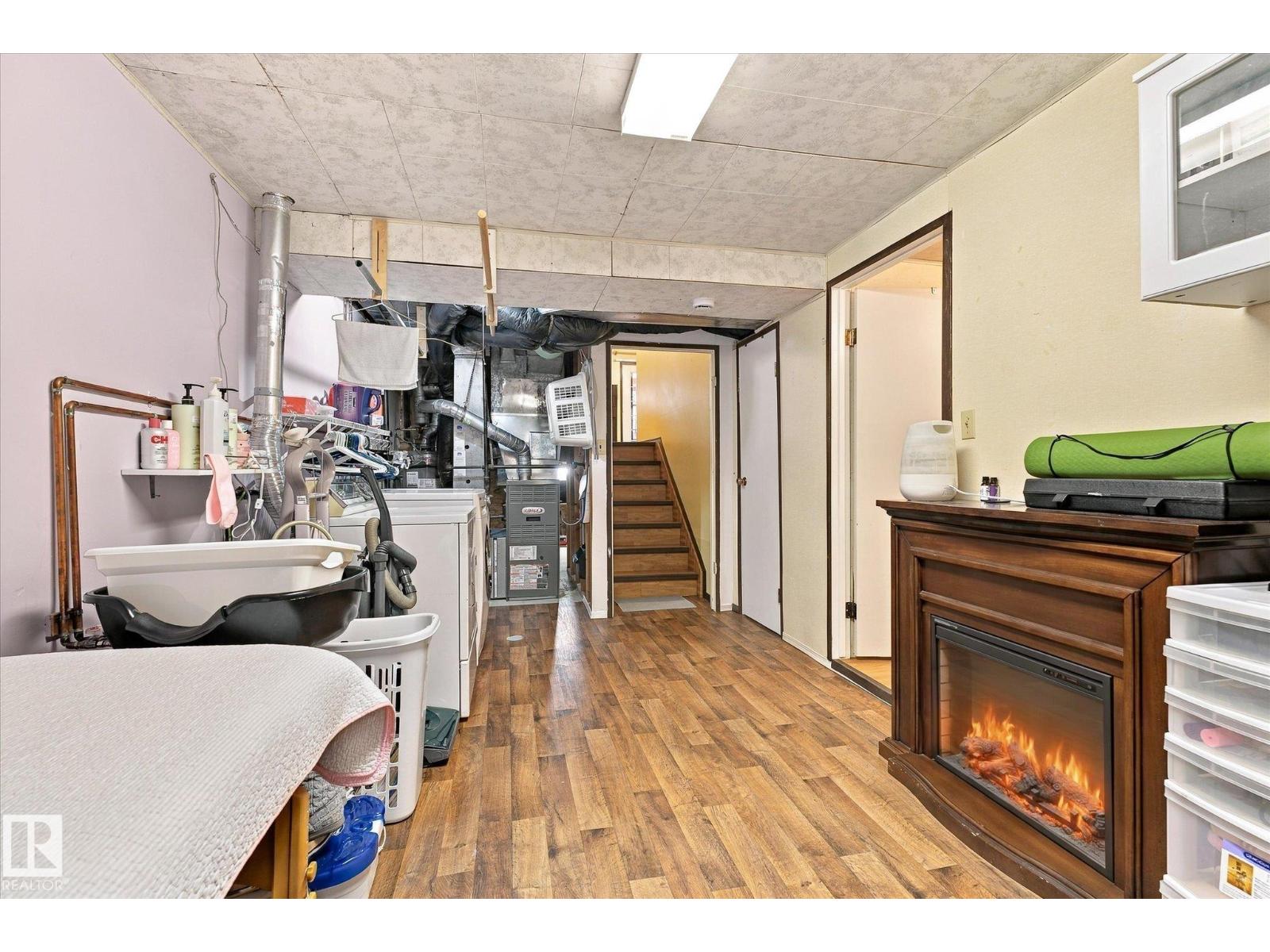 10242 161 St Nw Property Photo 33