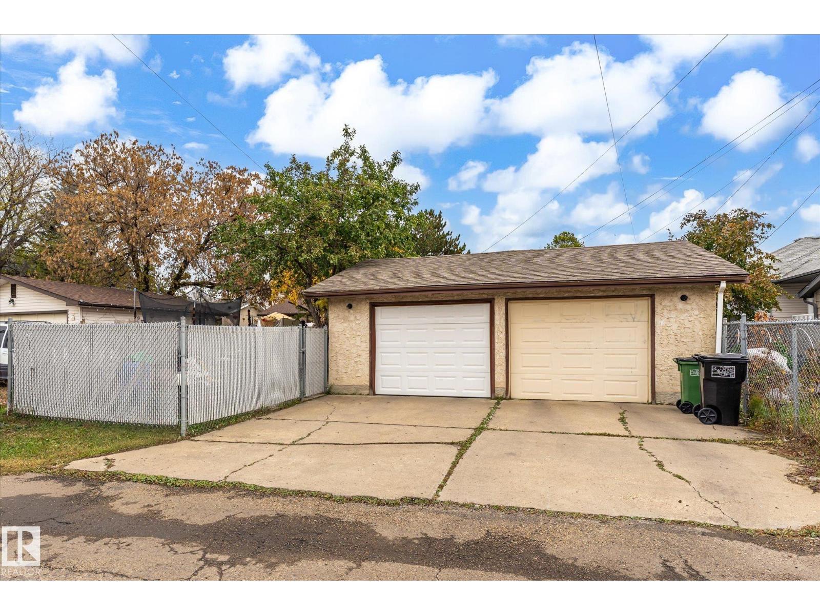 10242 161 St Nw Property Photo 48