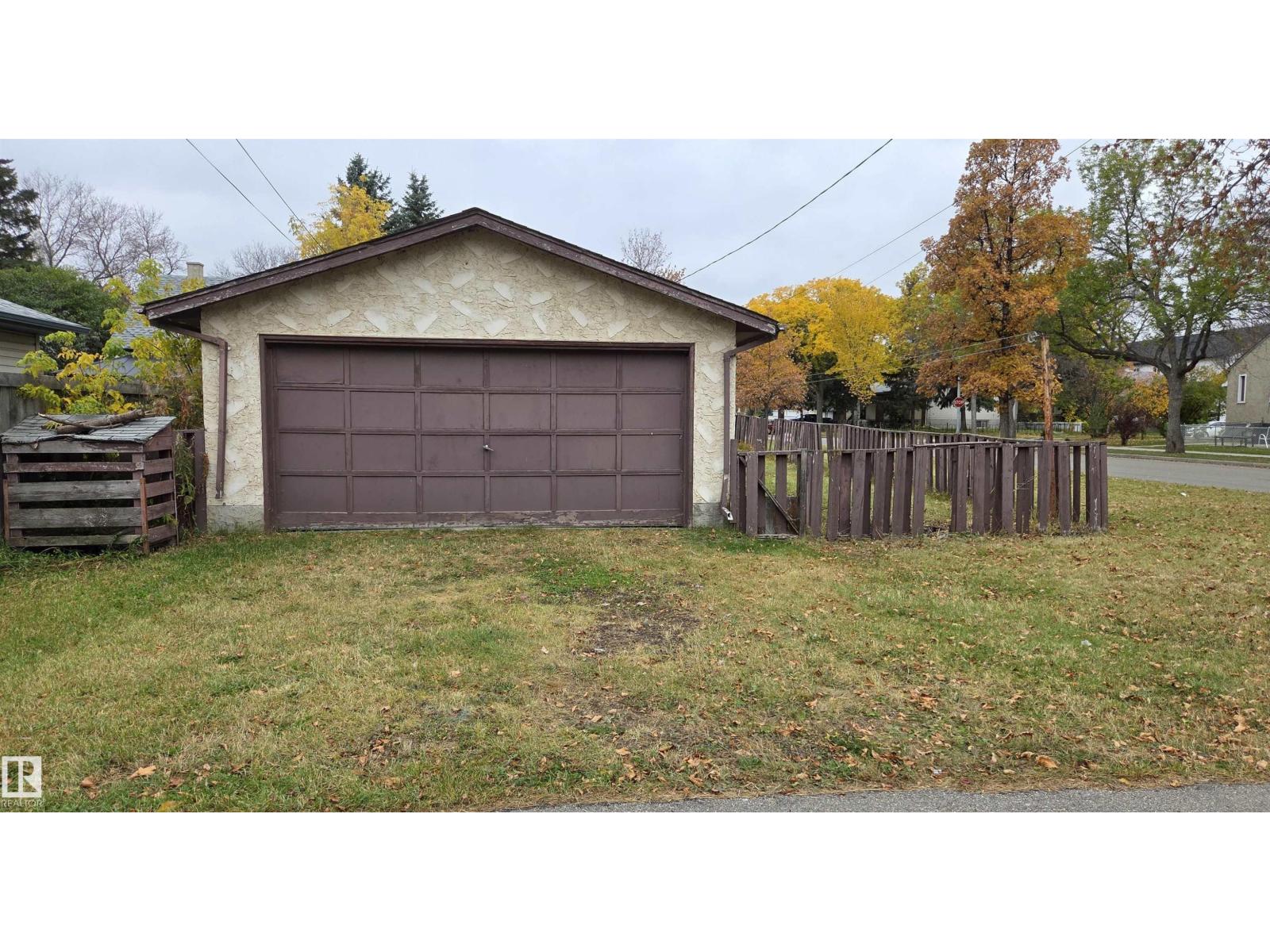12147 126 St Nw Property Photo 6