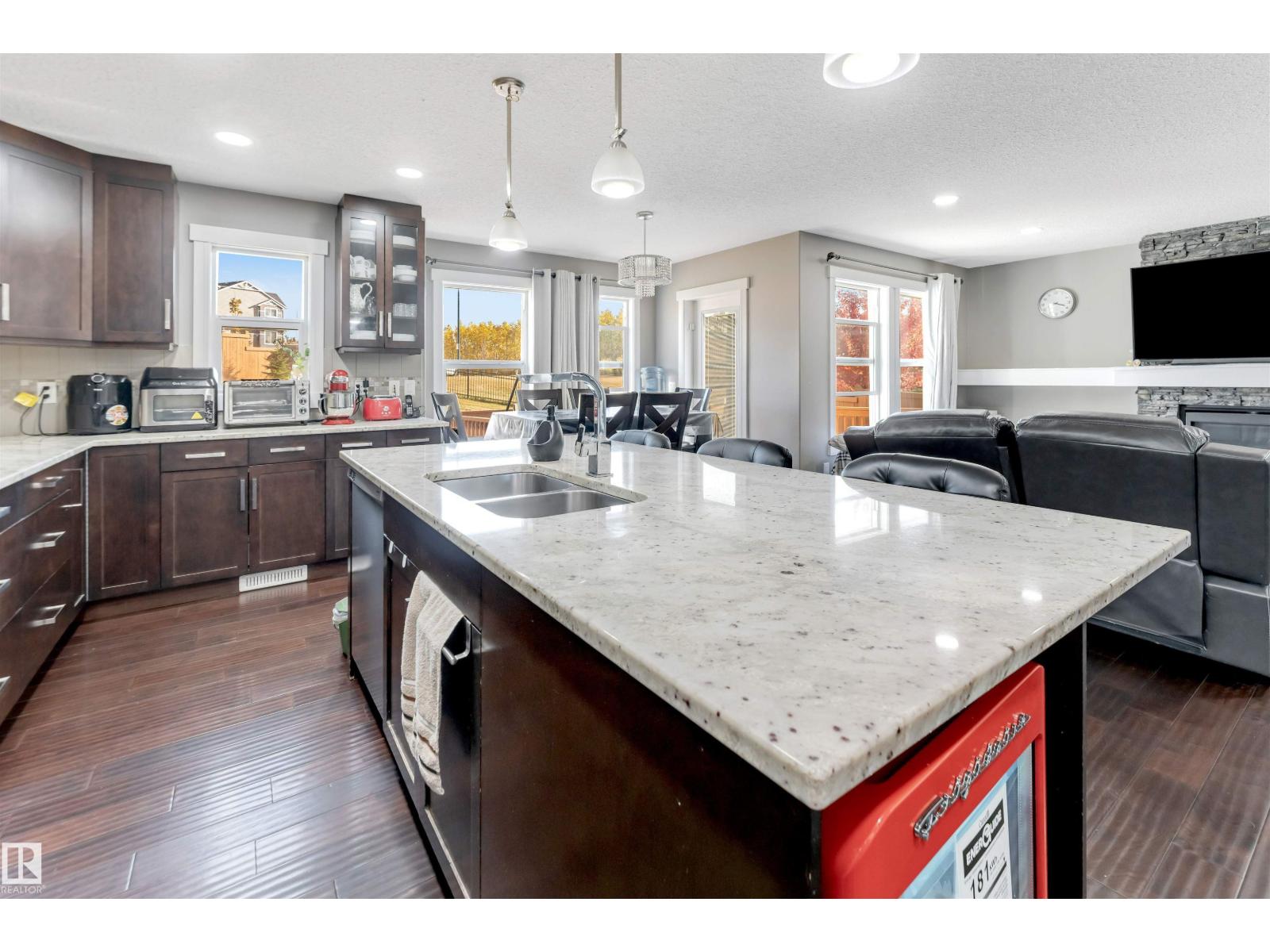 707 40 Av Nw Property Photo 21