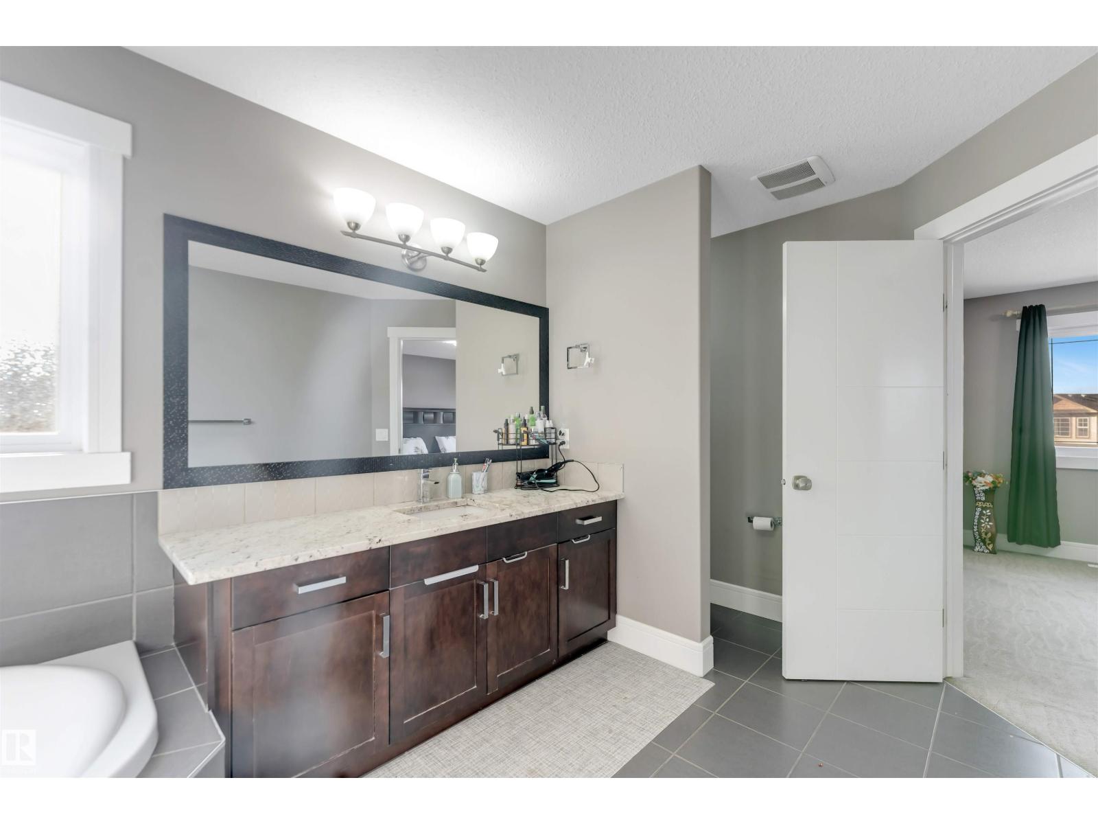 707 40 Av Nw Property Photo 43