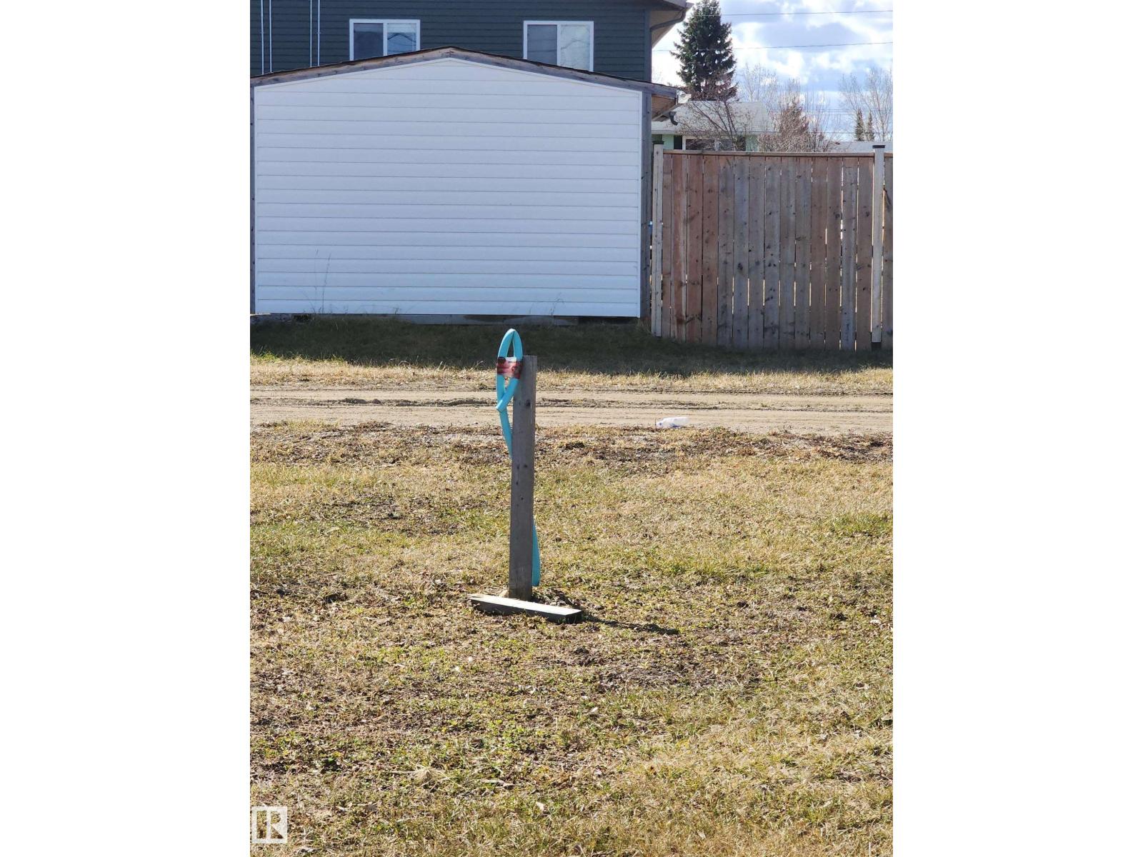 5007 58 St Property Photo 6