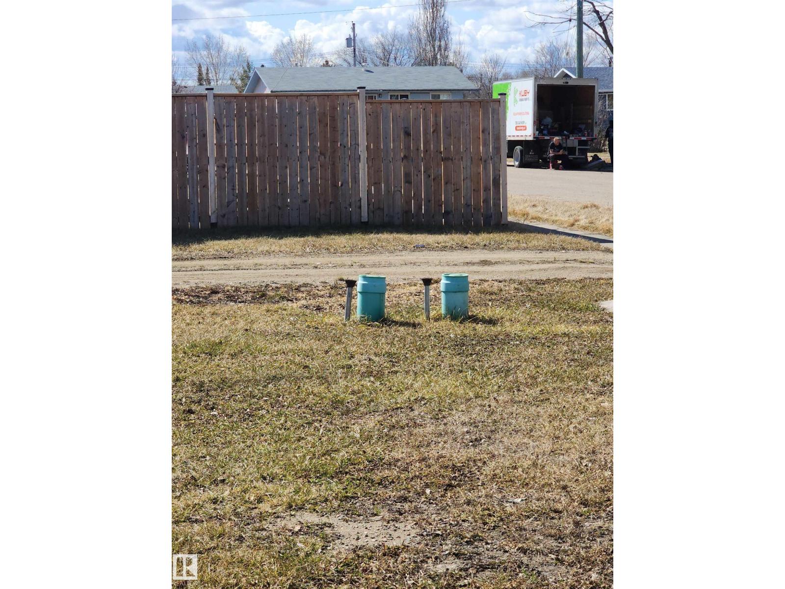 5007 58 St Property Photo 7