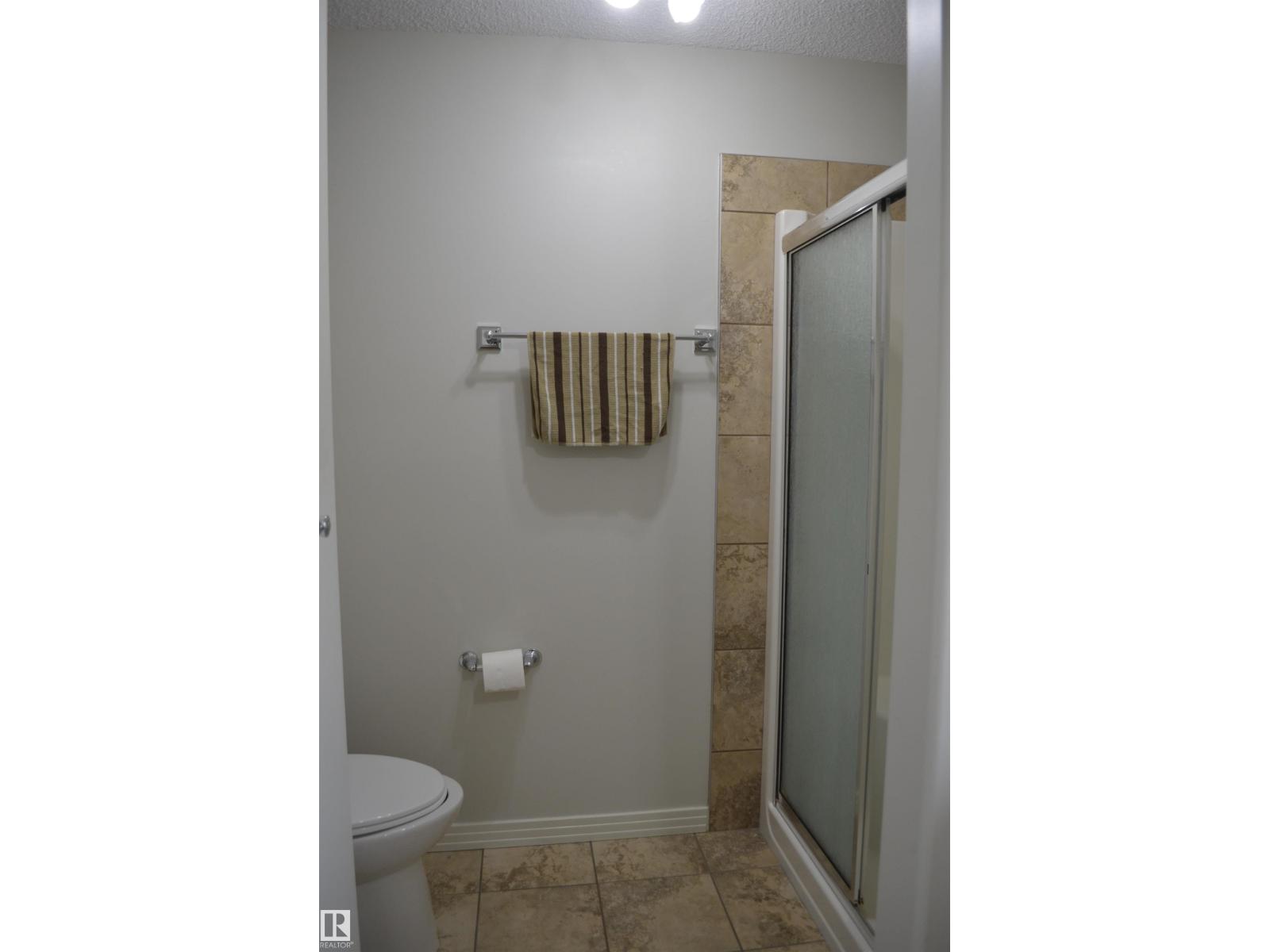 20032 46 Av Nw Property Photo 24