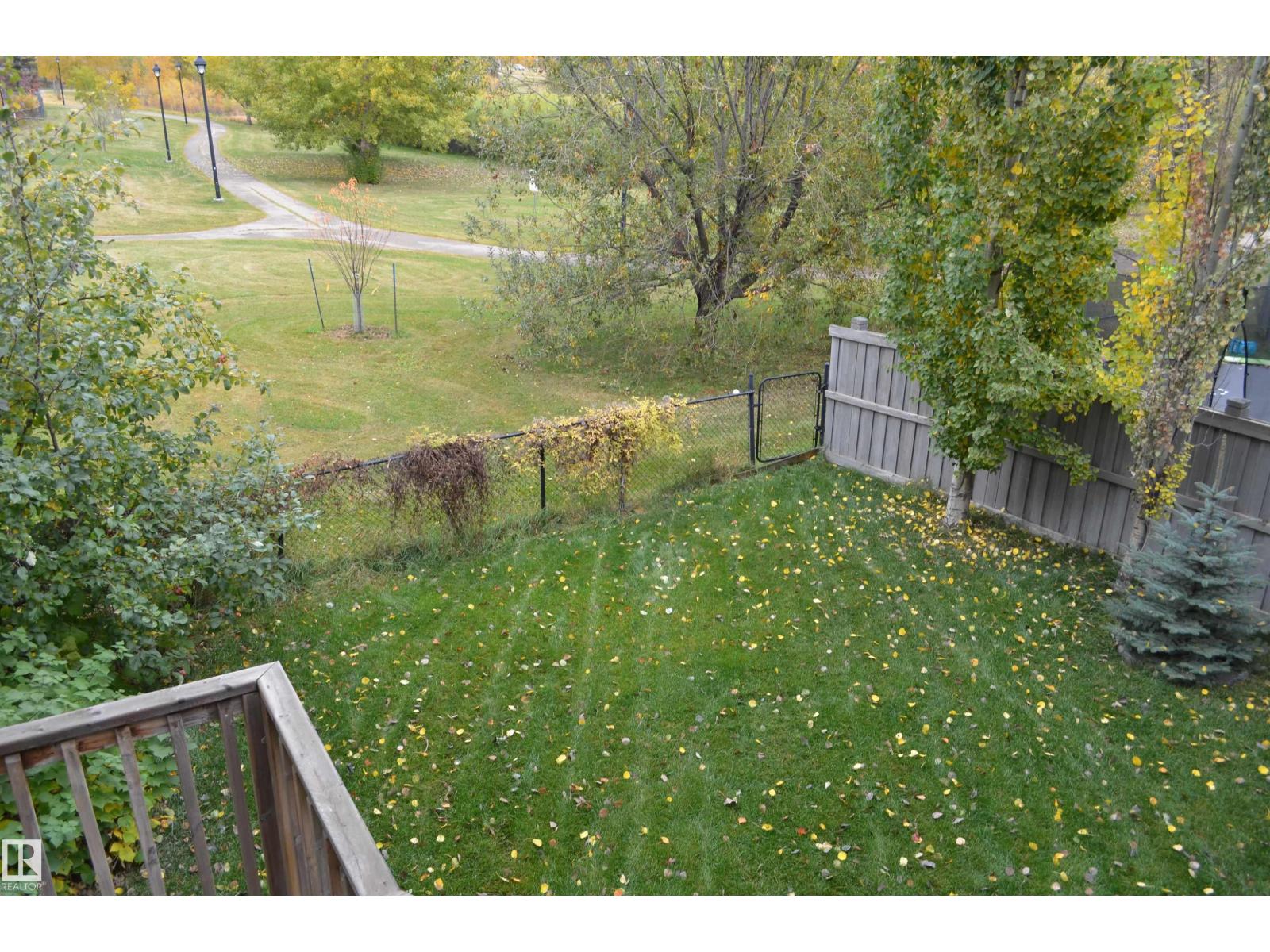 20032 46 Av Nw Property Photo 43