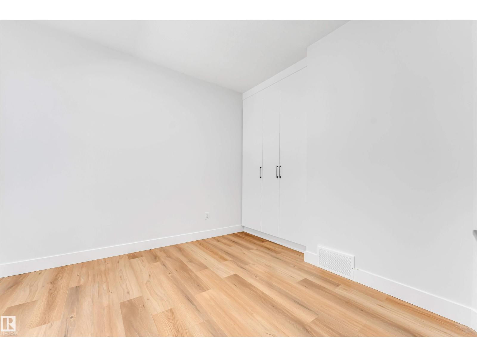 6250 19 St Property Photo 28