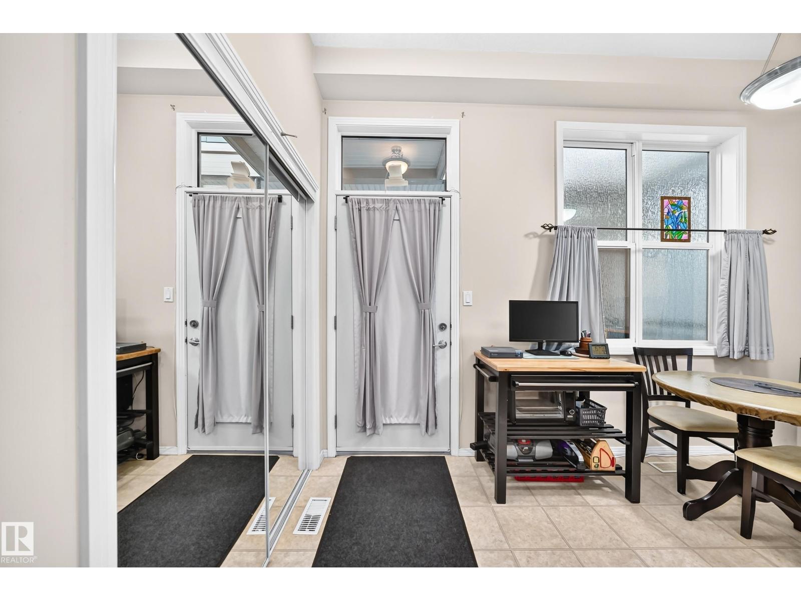 #432 10407 122 St Nw Property Photo 6
