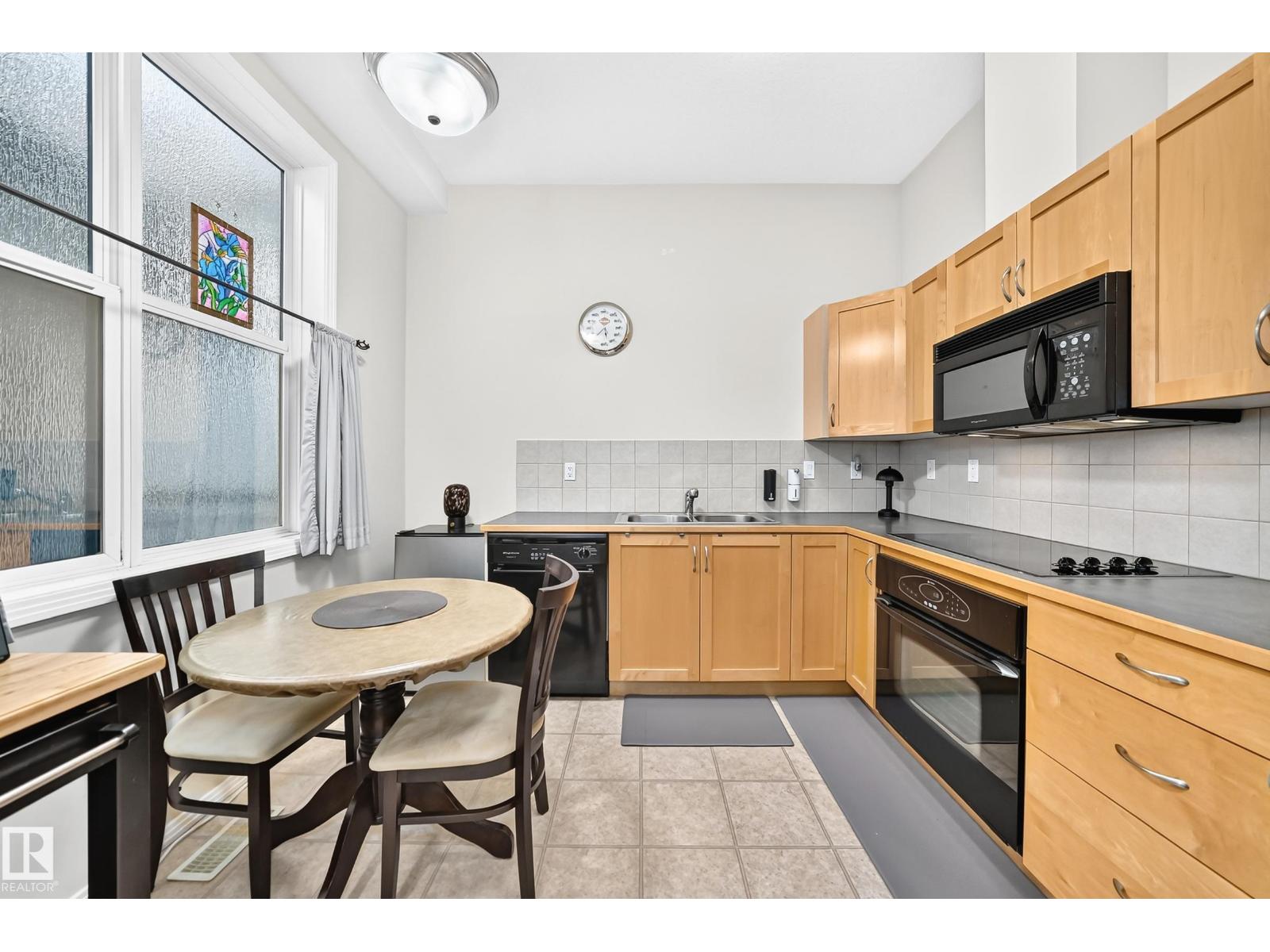 #432 10407 122 St Nw Property Photo 9