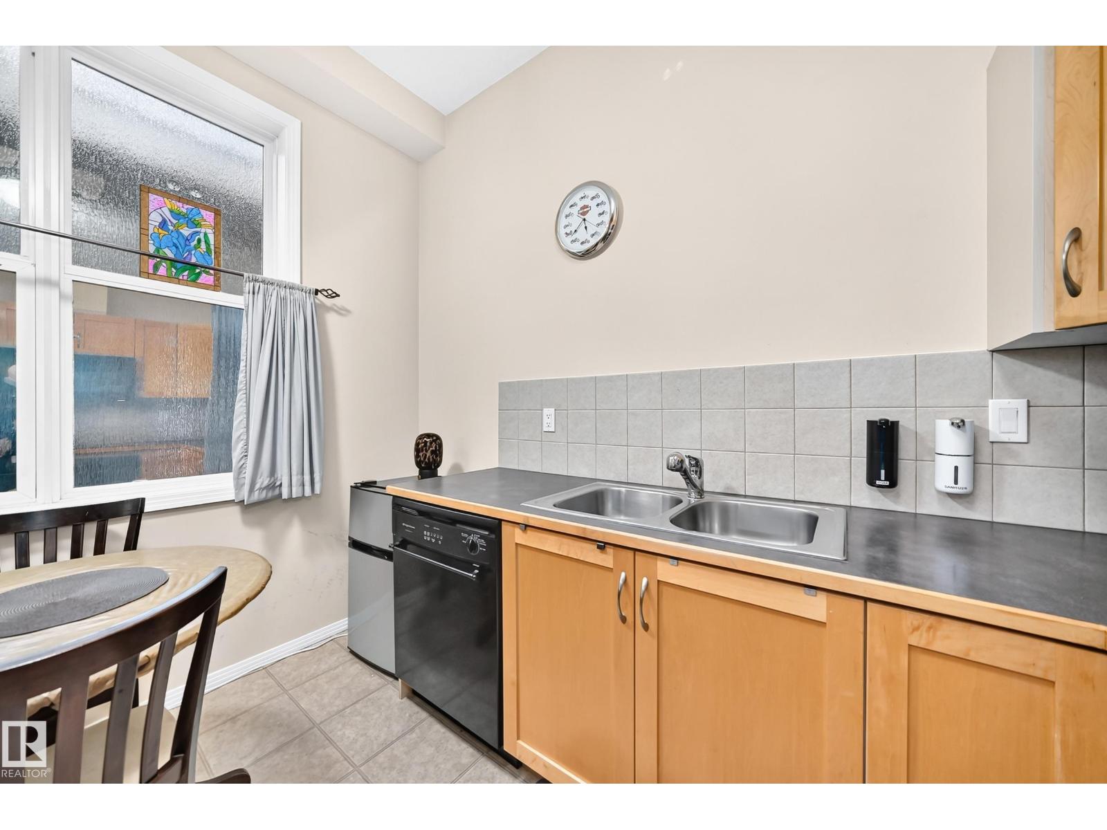 #432 10407 122 St Nw Property Photo 11