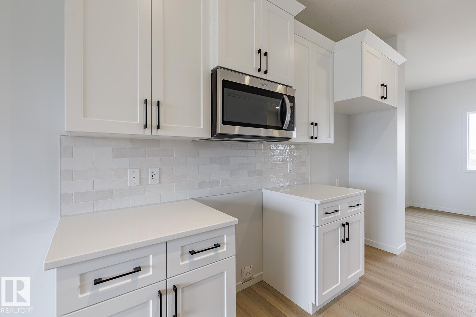 3601 40 Av Property Photo 6