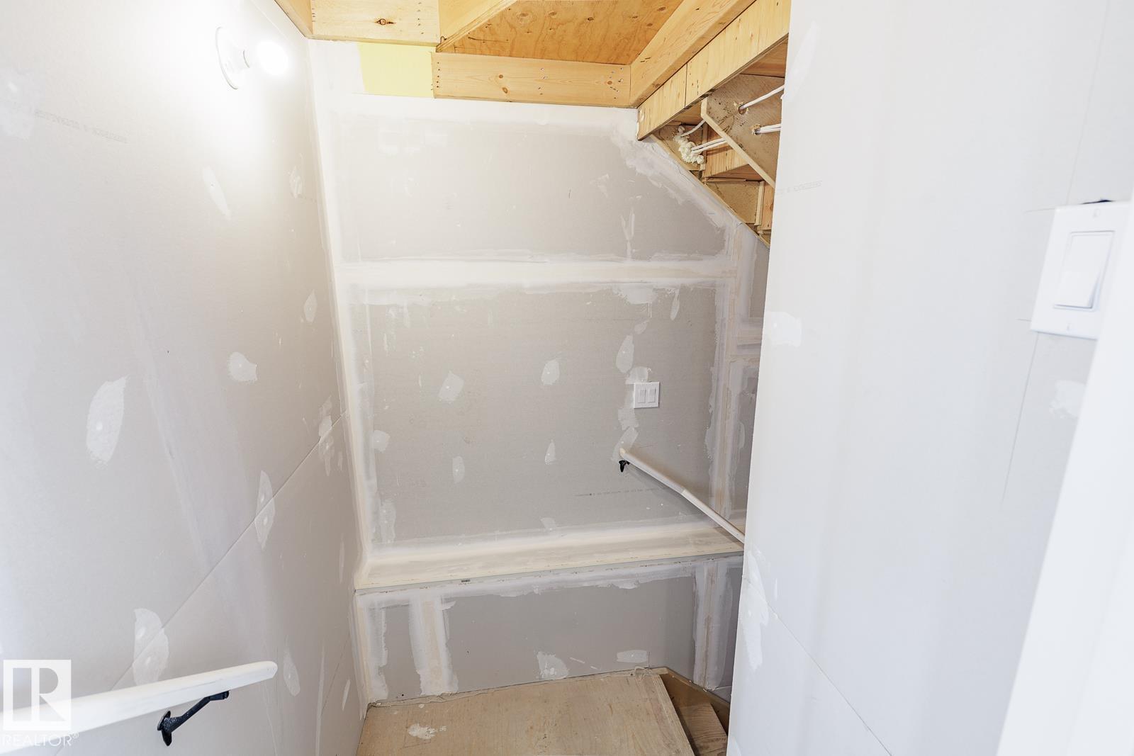 3601 40 Av Property Photo 24