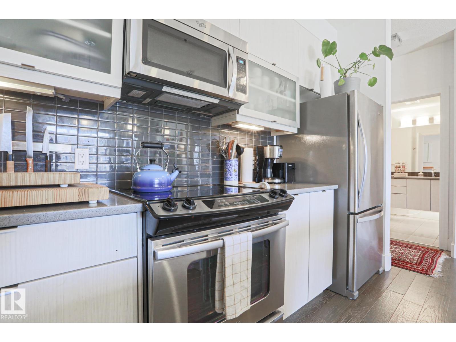 10030 83 Av Nw Property Photo 5