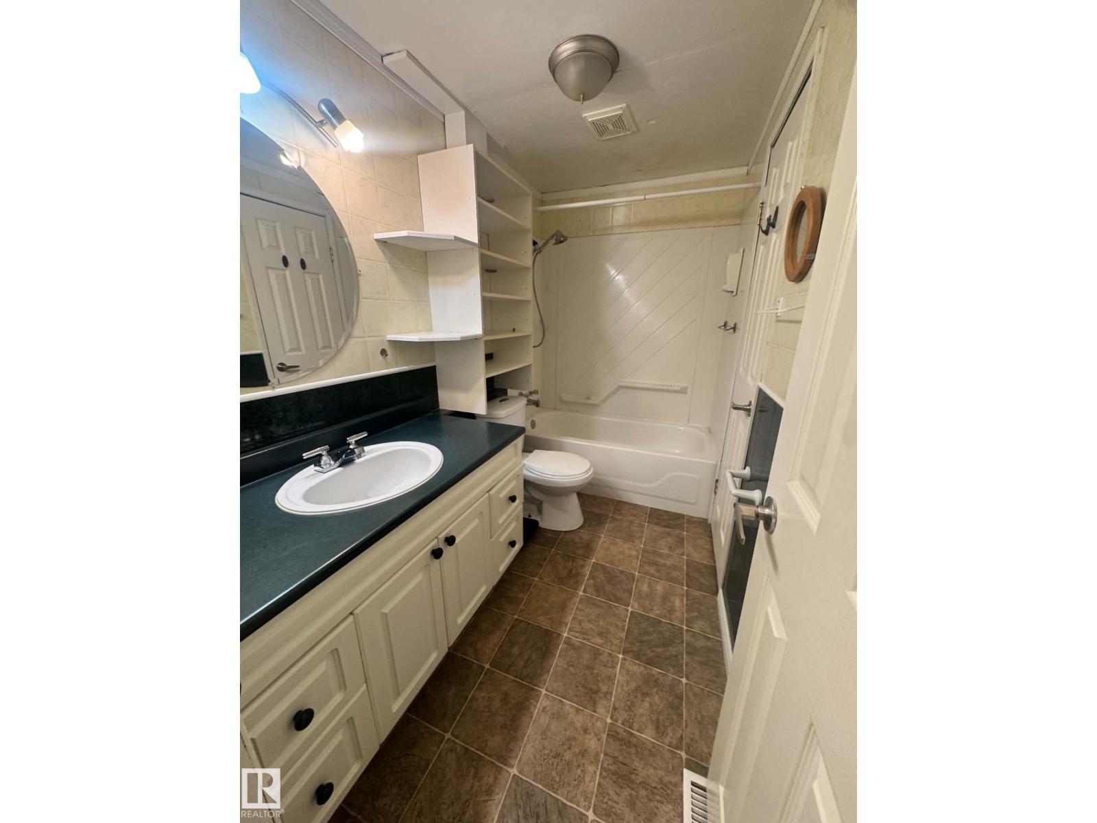 2415 West Oak Wy Nw Property Photo 9