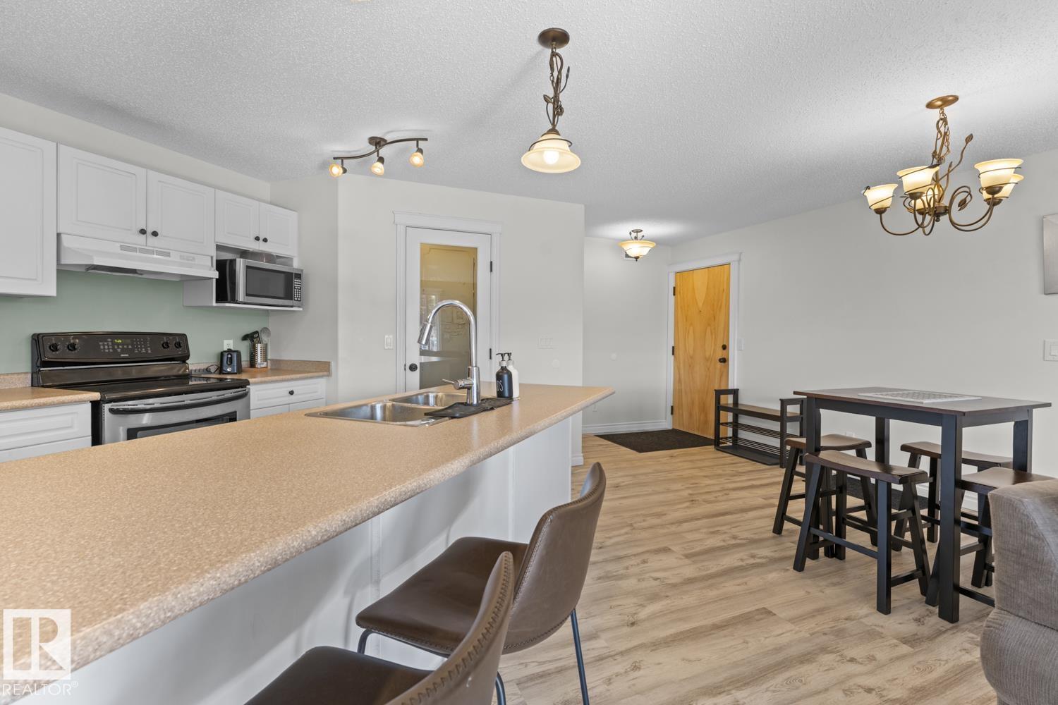 #2203 901 16 St Property Photo 3