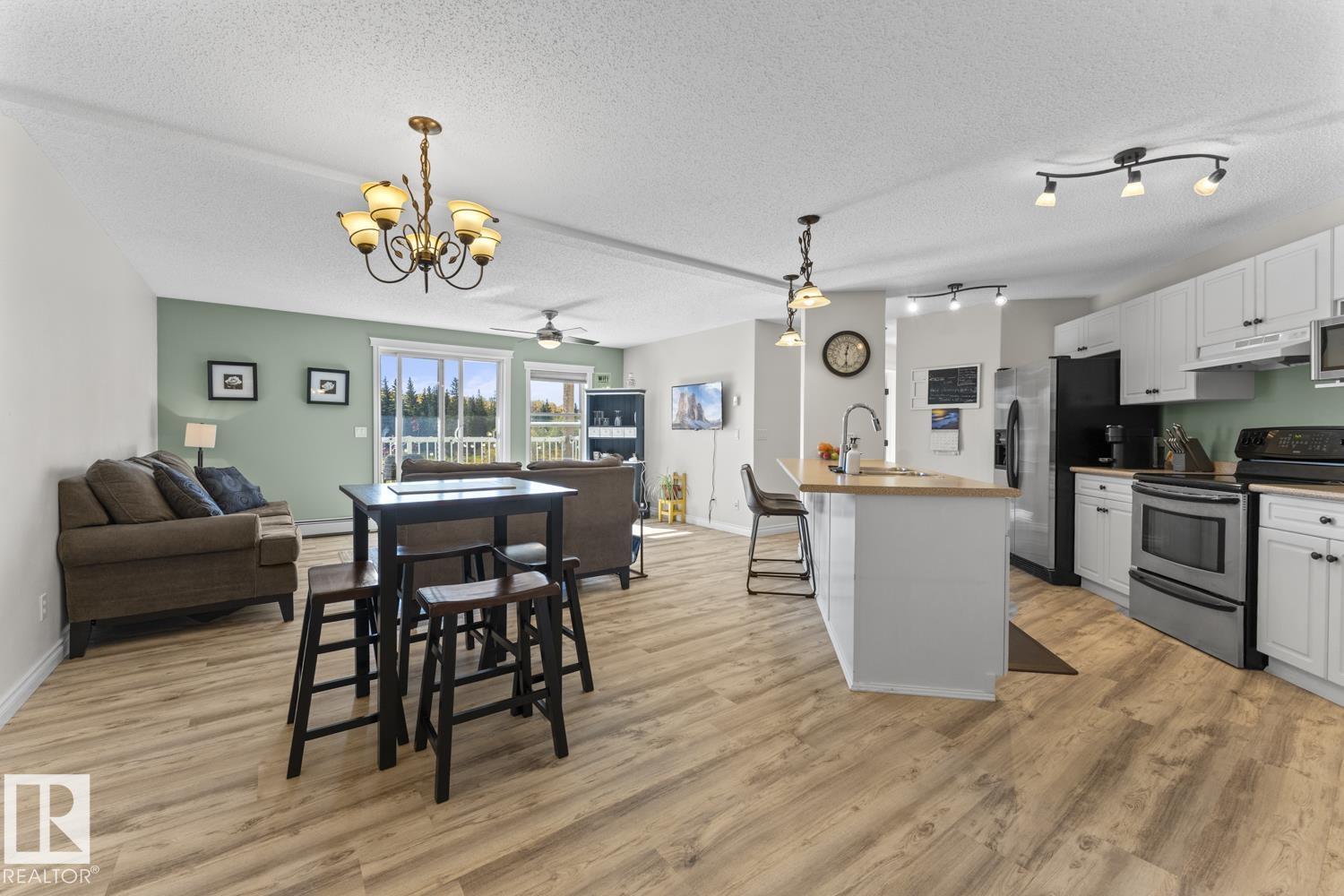 #2203 901 16 St Property Photo 5