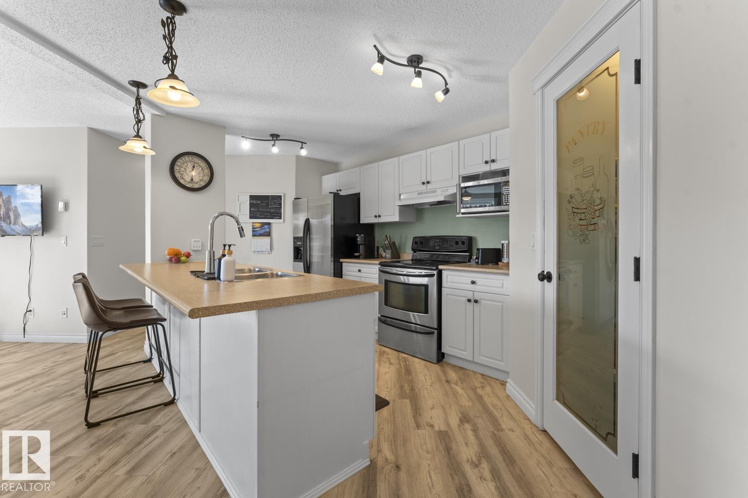 #2203 901 16 St Property Photo 7
