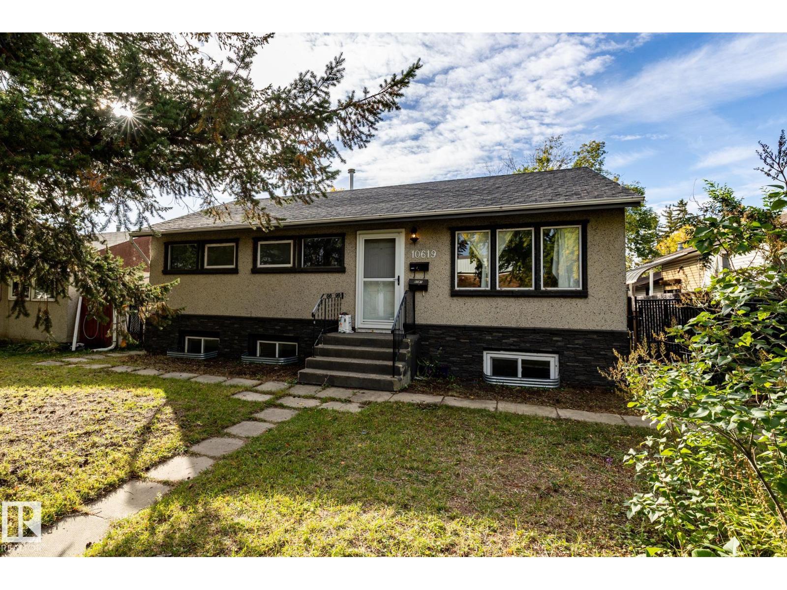 10619 129 AV NW Property Photo 1