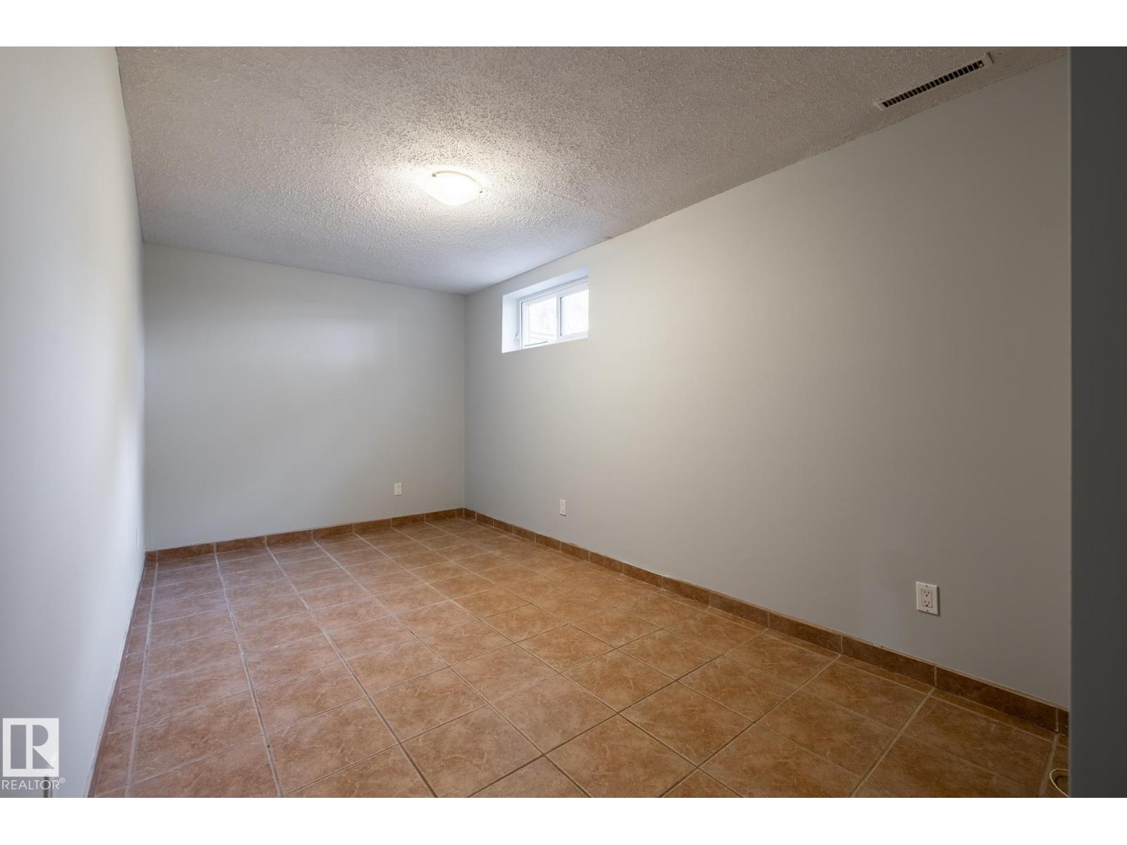 10619 129 Av Nw Property Photo 7