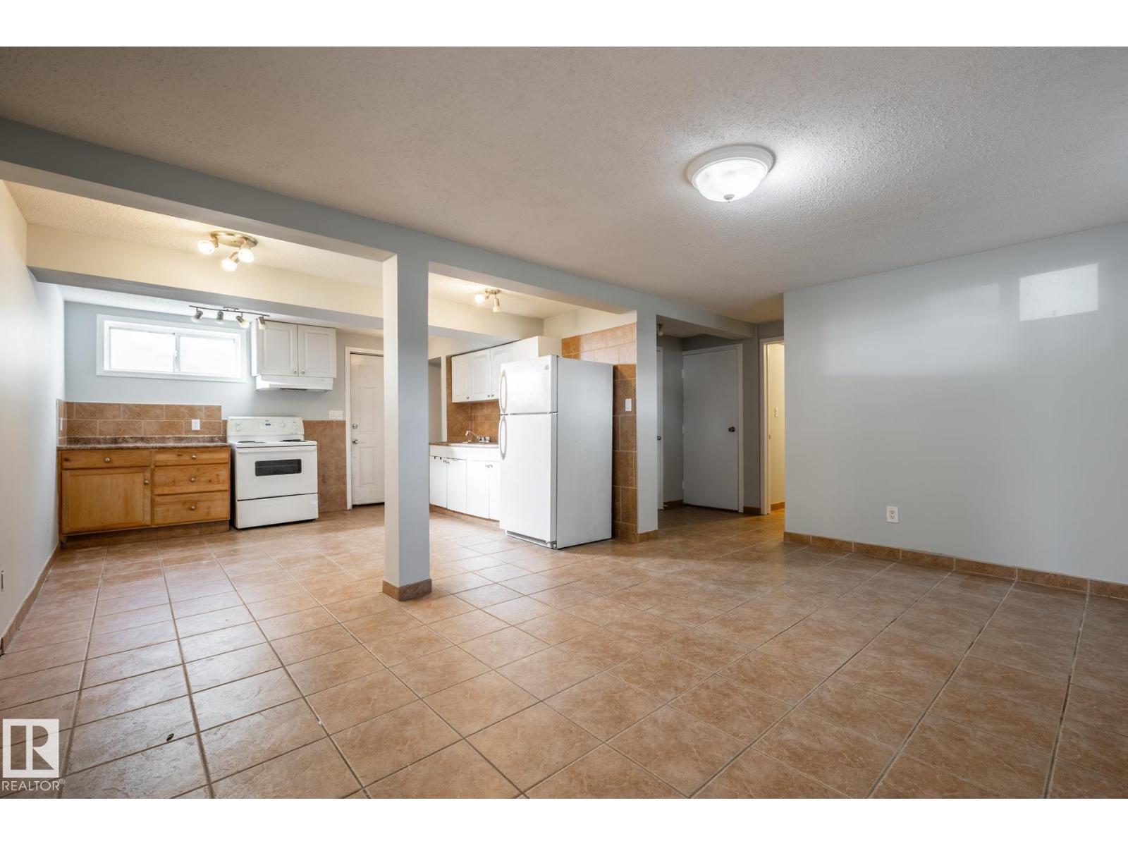 10619 129 Av Nw Property Photo 11