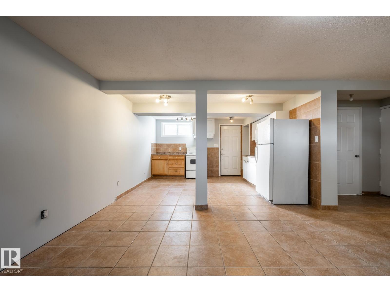 10619 129 Av Nw Property Photo 12