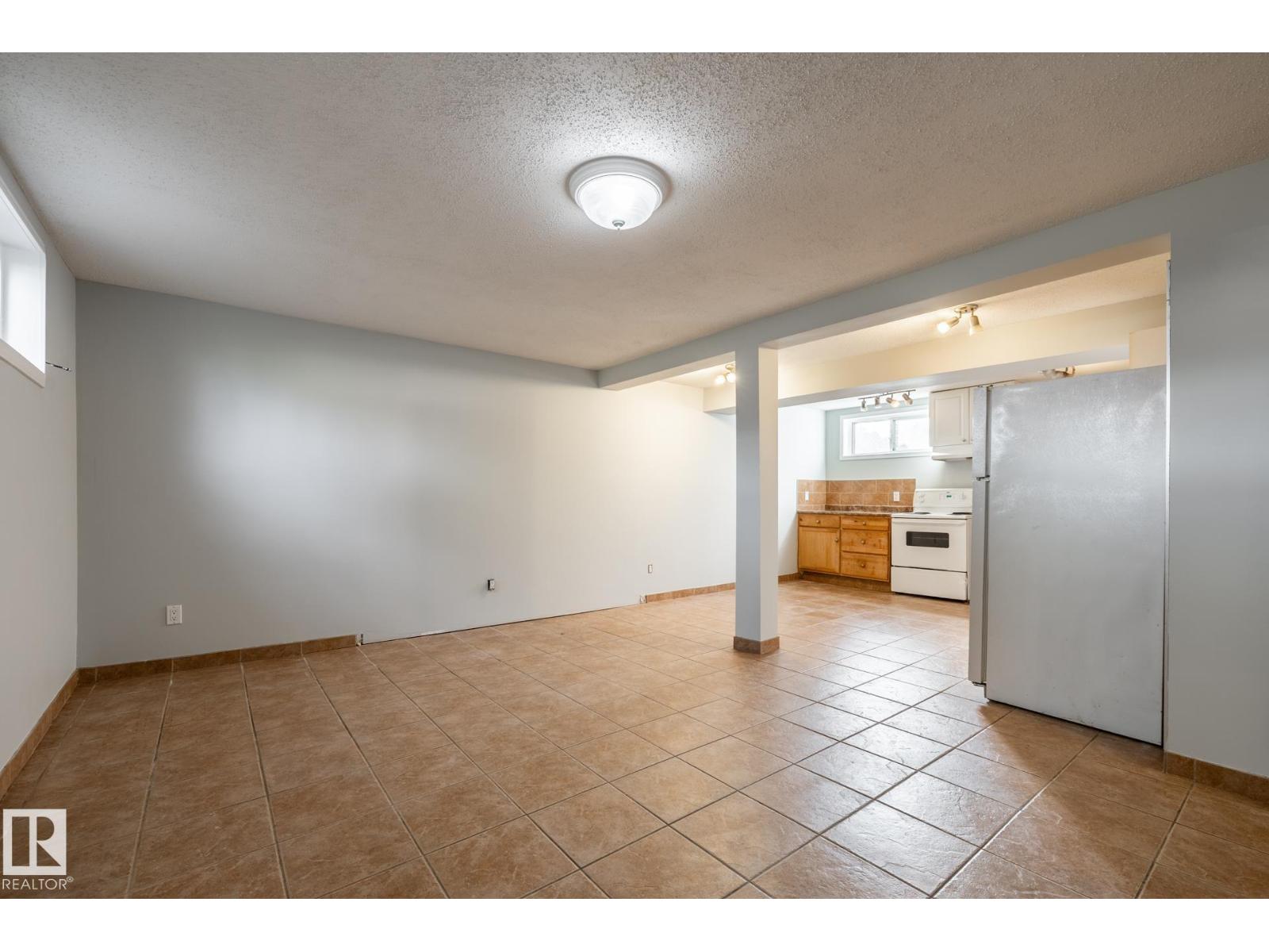 10619 129 Av Nw Property Photo 13