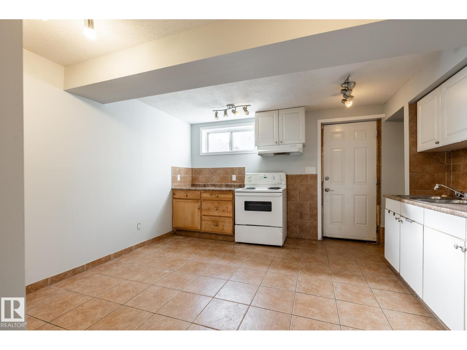 10619 129 Av Nw Property Photo 14