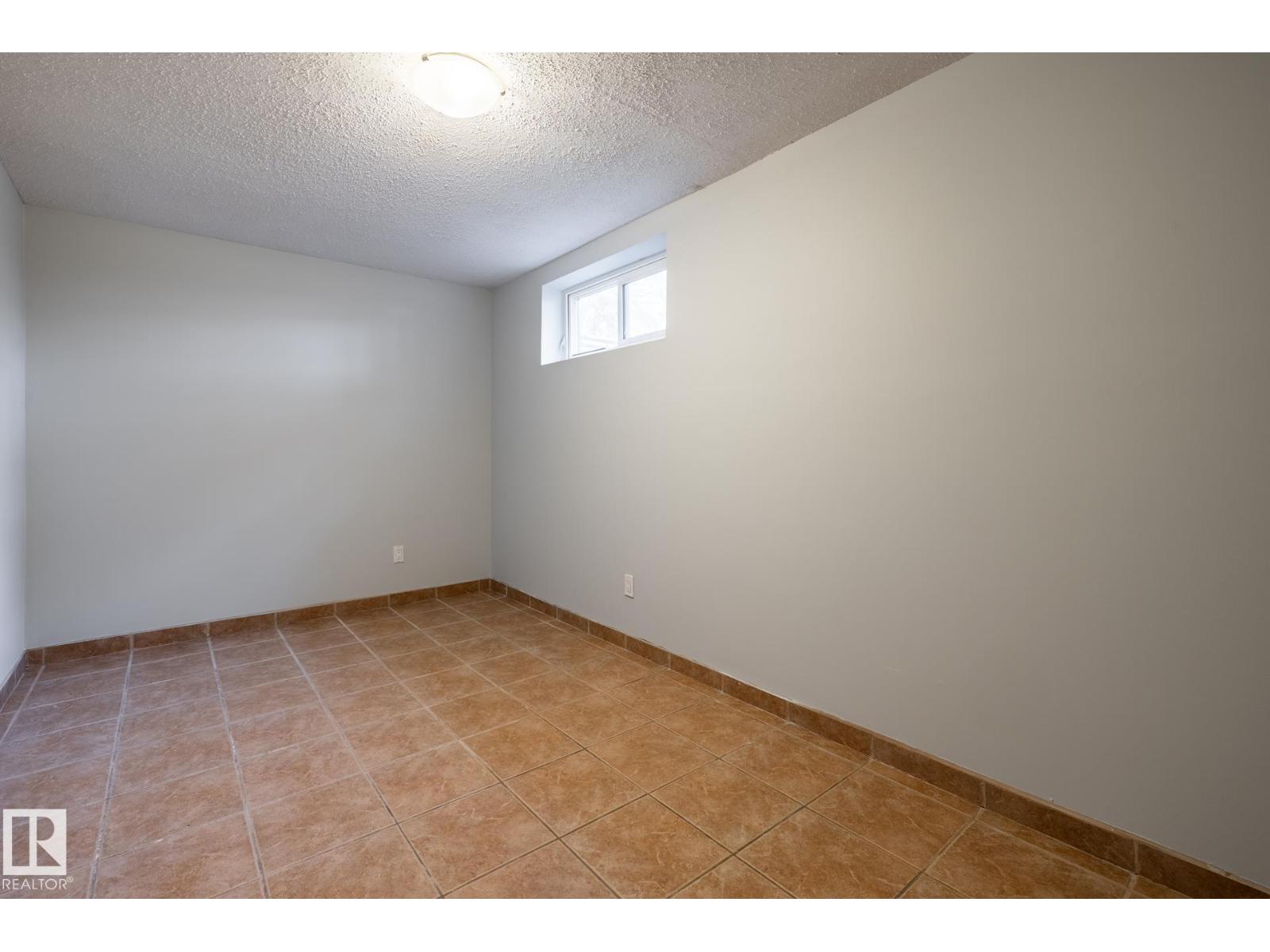 10619 129 Av Nw Property Photo 16