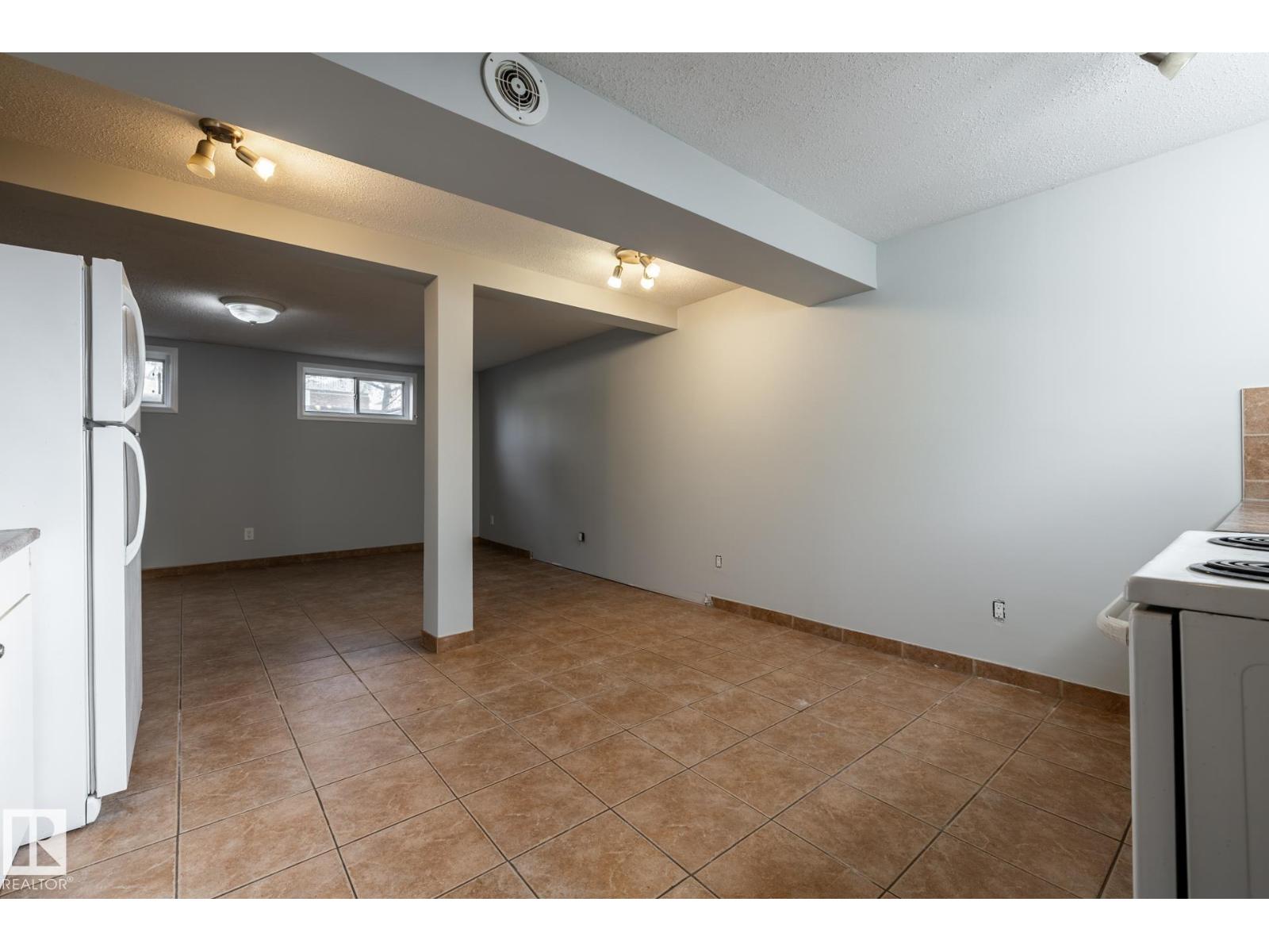 10619 129 Av Nw Property Photo 18