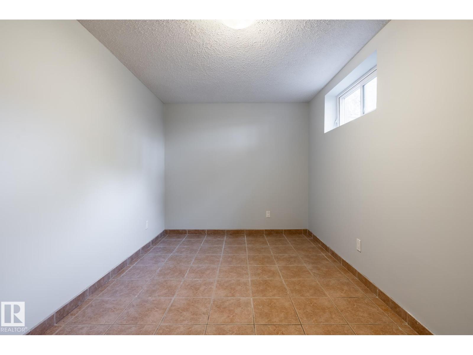 10619 129 Av Nw Property Photo 24