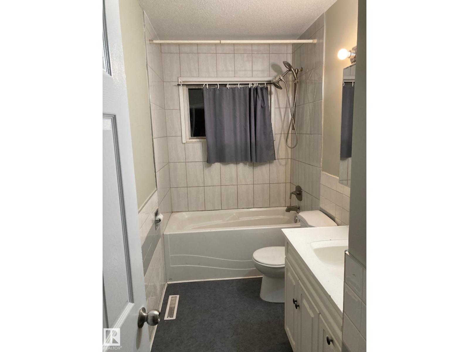 10619 129 Av Nw Property Photo 45
