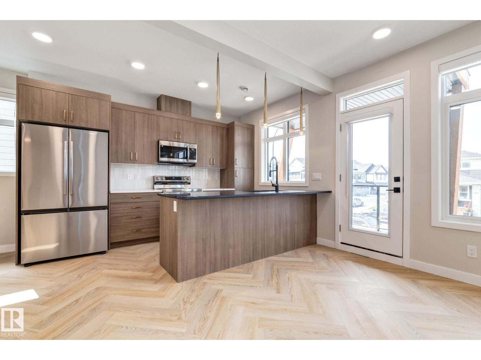 #11 16231 19 Av Sw Property Photo 6
