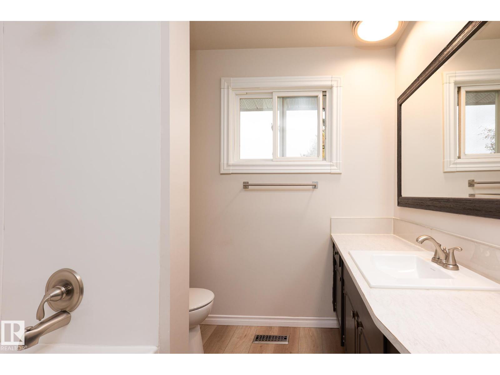 4020 Galloway Ba Property Photo 24